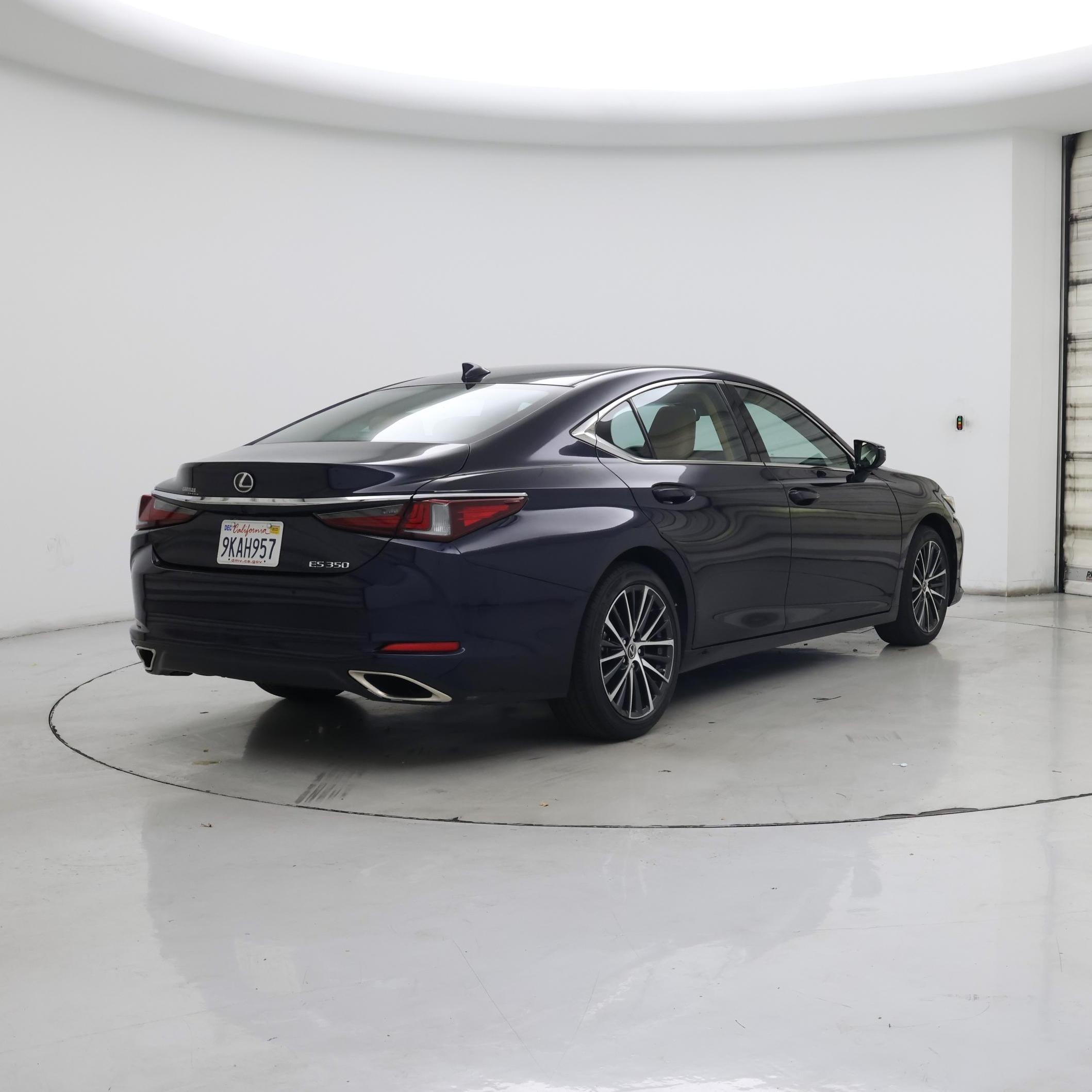 Thumbnail: 2024 Lexus ES - 8