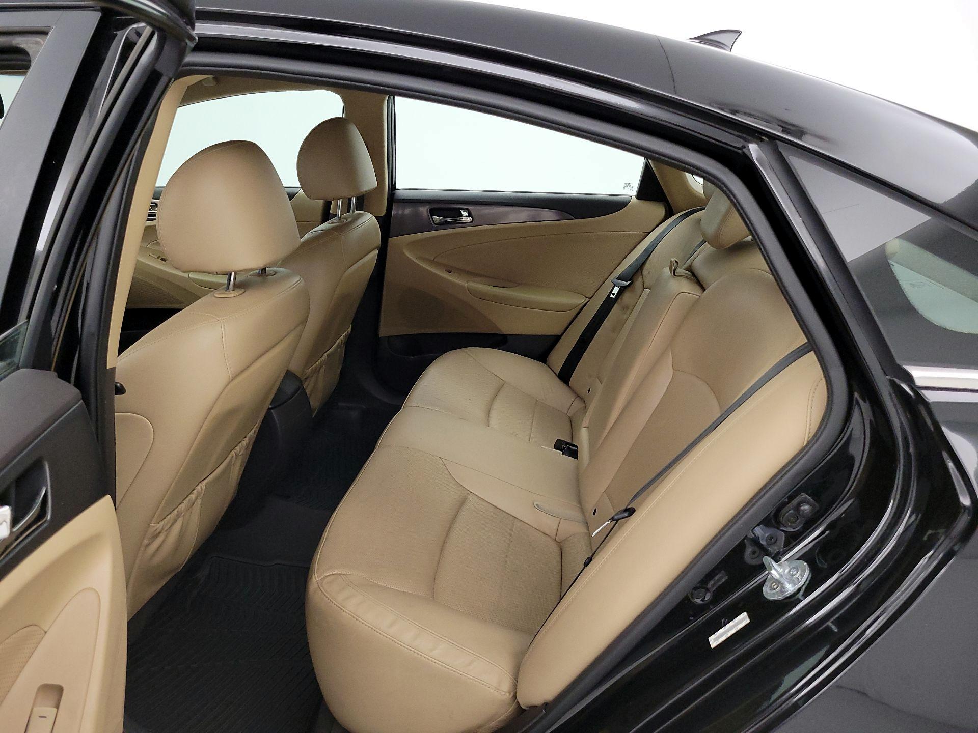 Thumbnail: 2015 Hyundai Sonata - 19