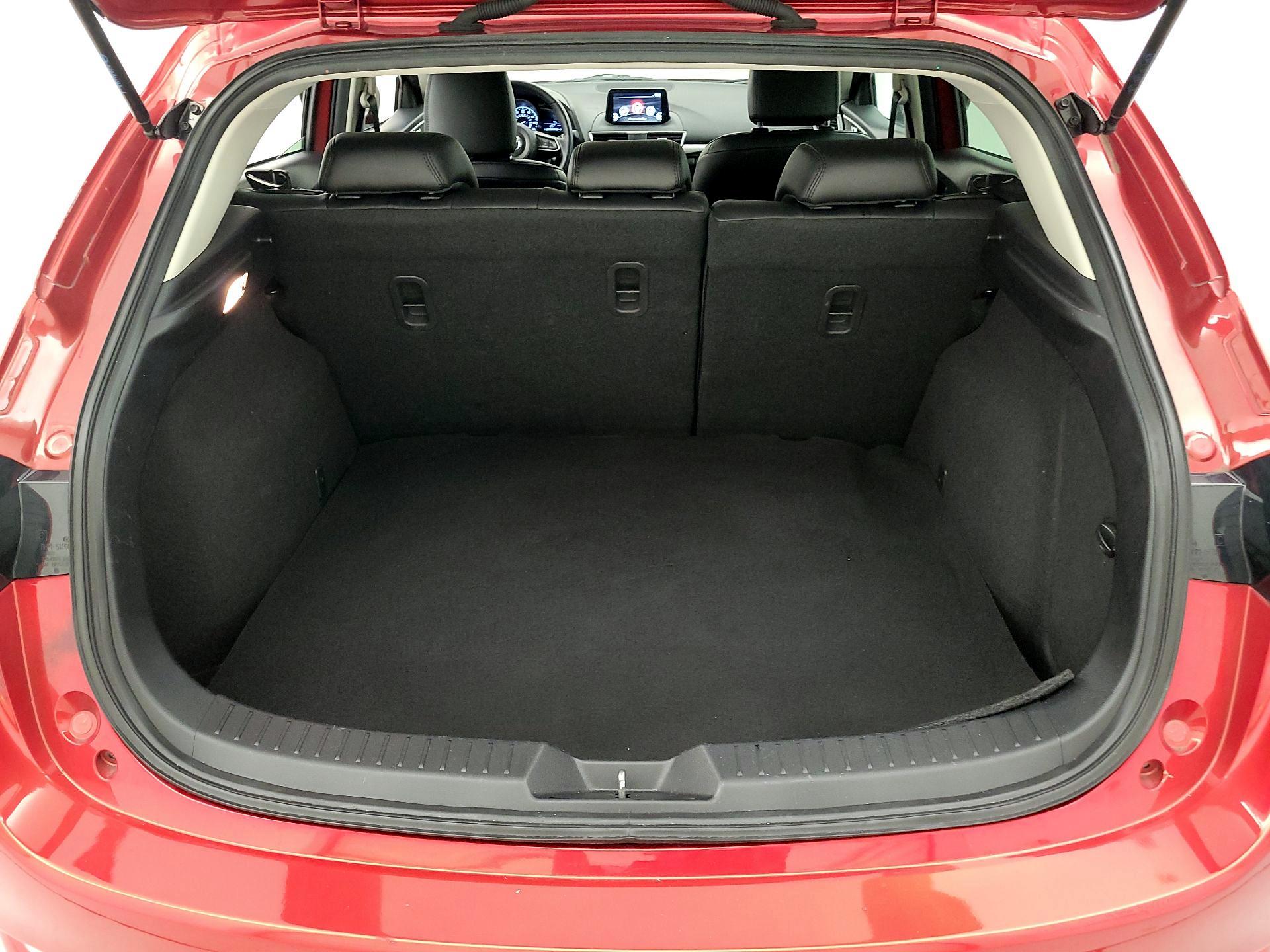Thumbnail: 2017 Mazda Mazda3 - 19