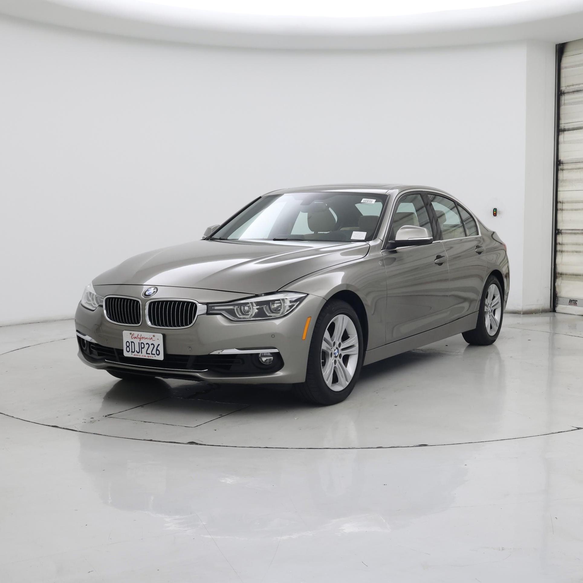 Thumbnail: 2018 BMW 3 Series - 4