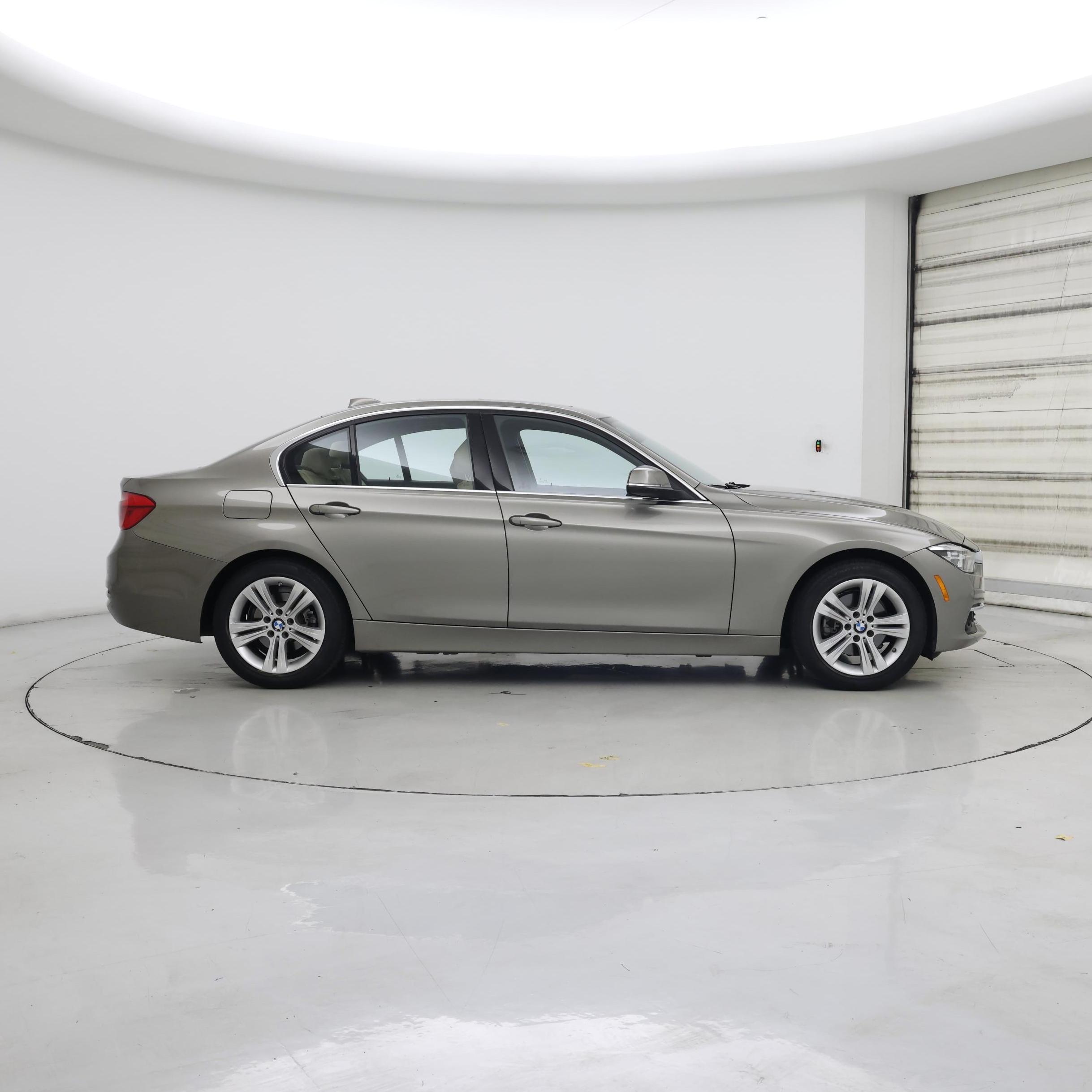 Thumbnail: 2018 BMW 3 Series - 7