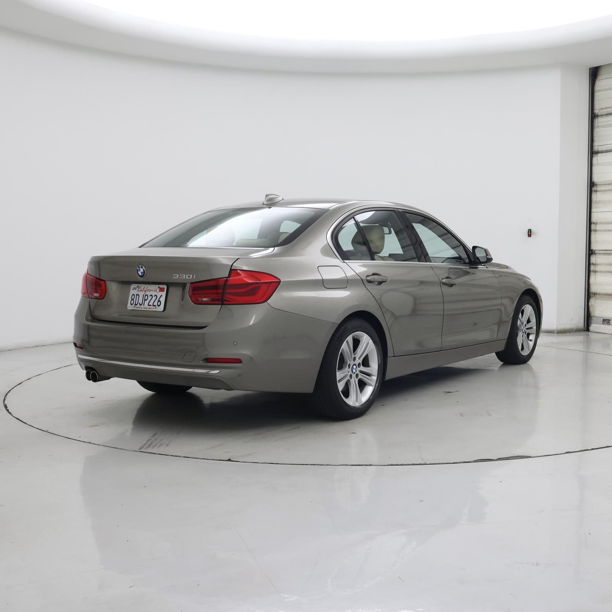 Thumbnail: 2018 BMW 3 Series - 8