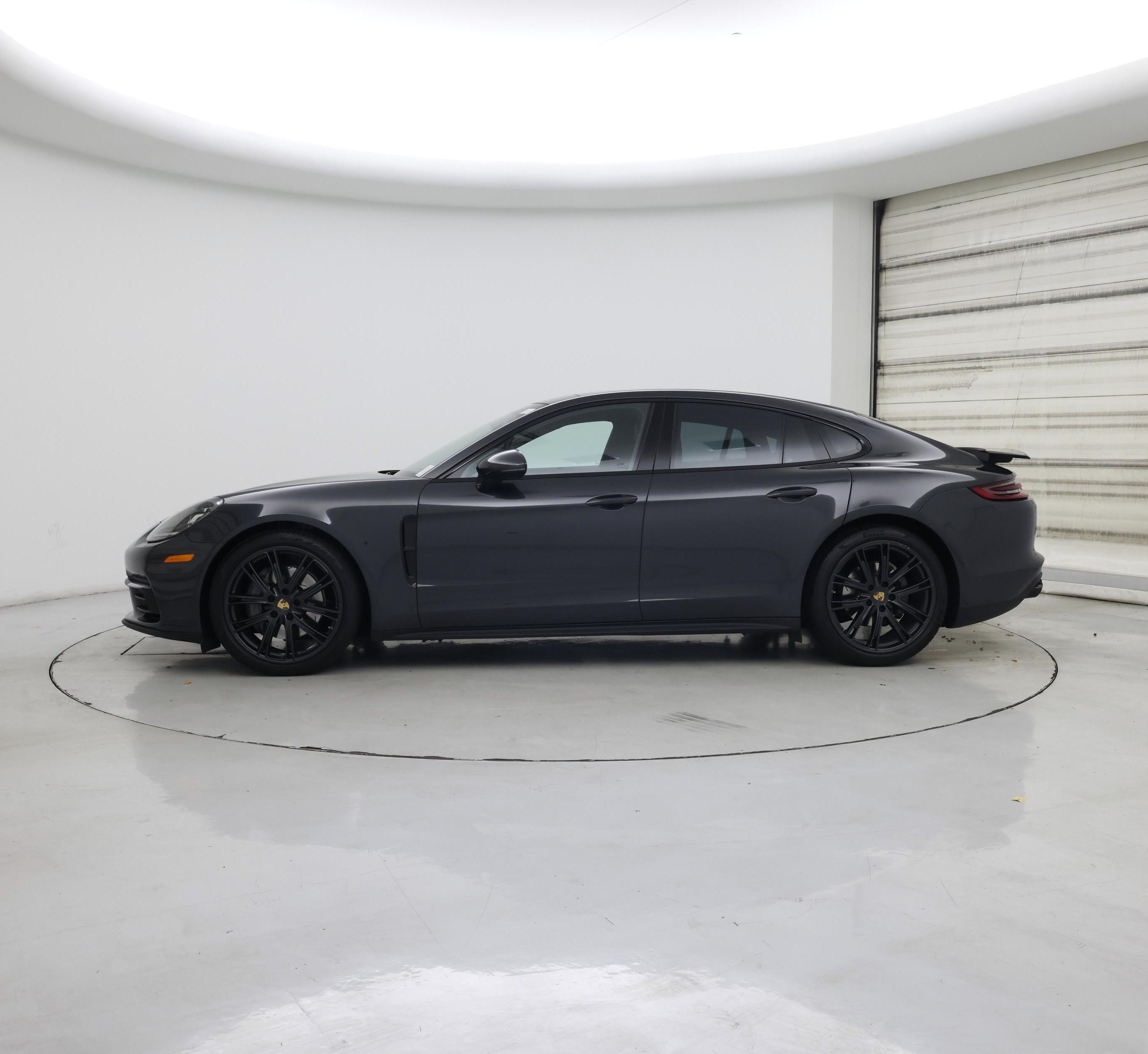 Thumbnail: 2020 Porsche Panamera - 3