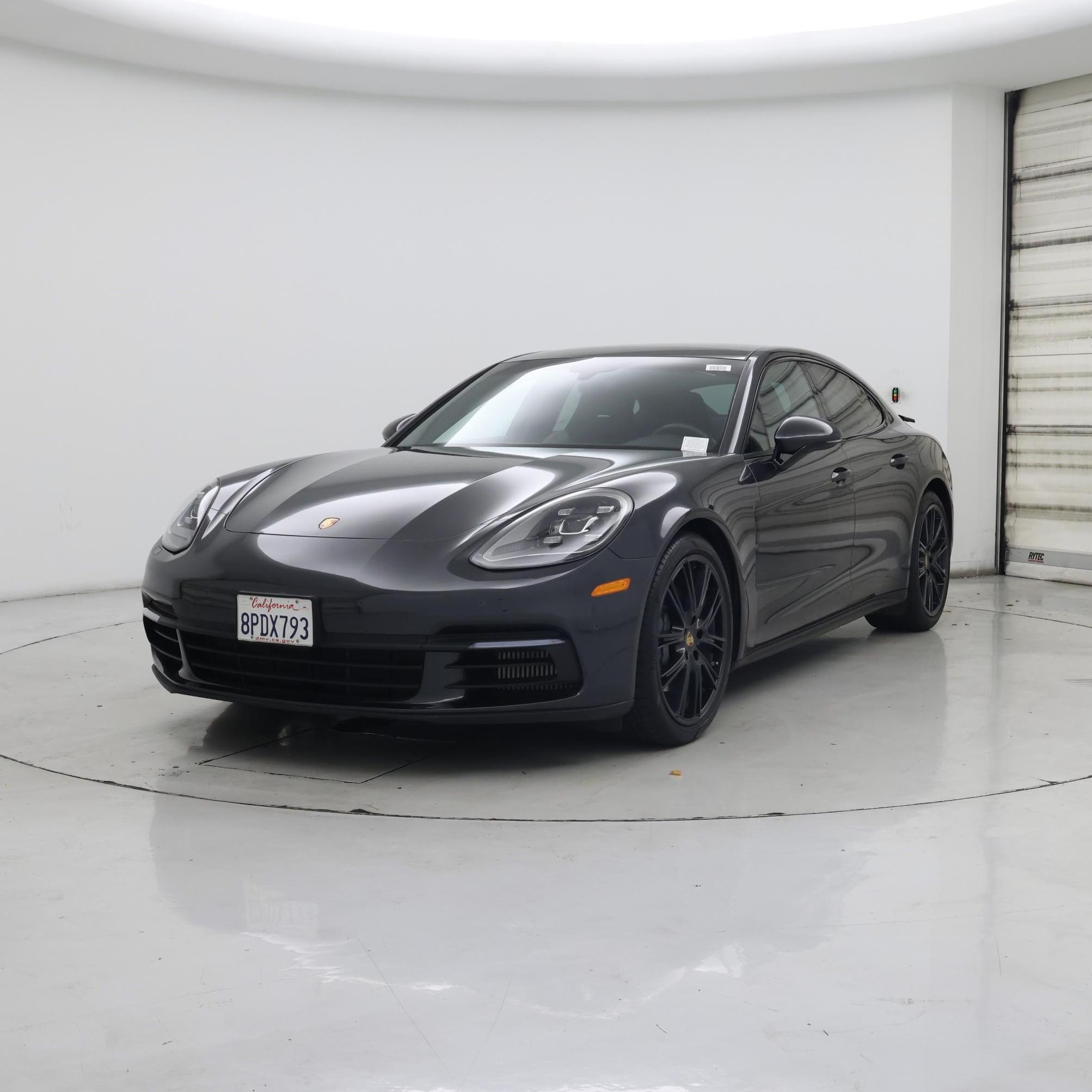 Thumbnail: 2020 Porsche Panamera - 4