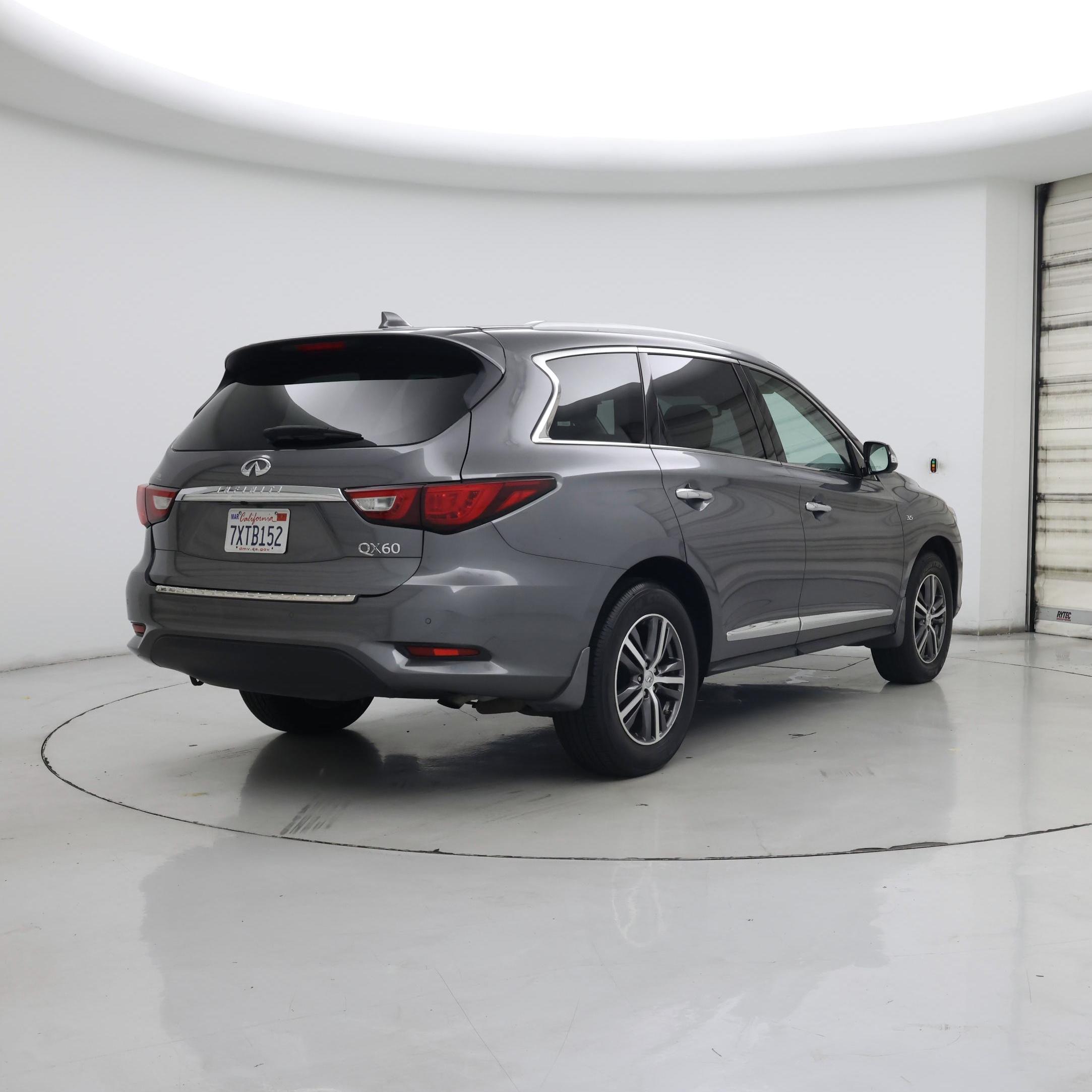 Thumbnail: 2017 INFINITI QX60 - 8