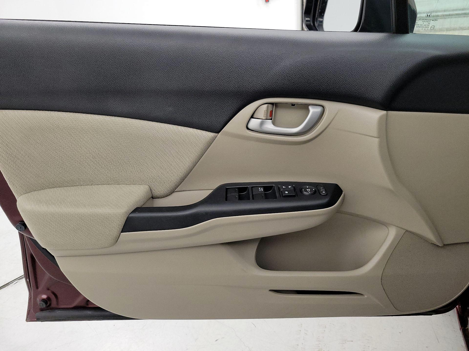 Thumbnail: 2013 Honda Civic - 12