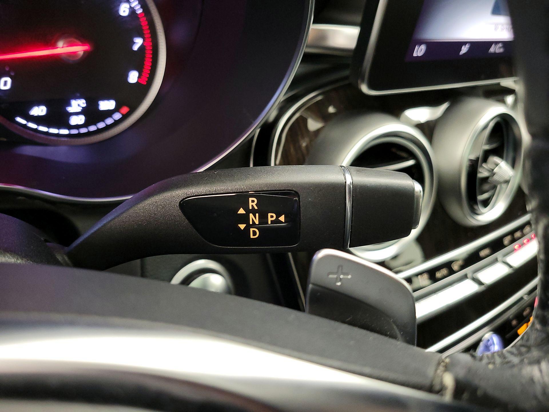Thumbnail: 2015 Mercedes-Benz C-Class - 18