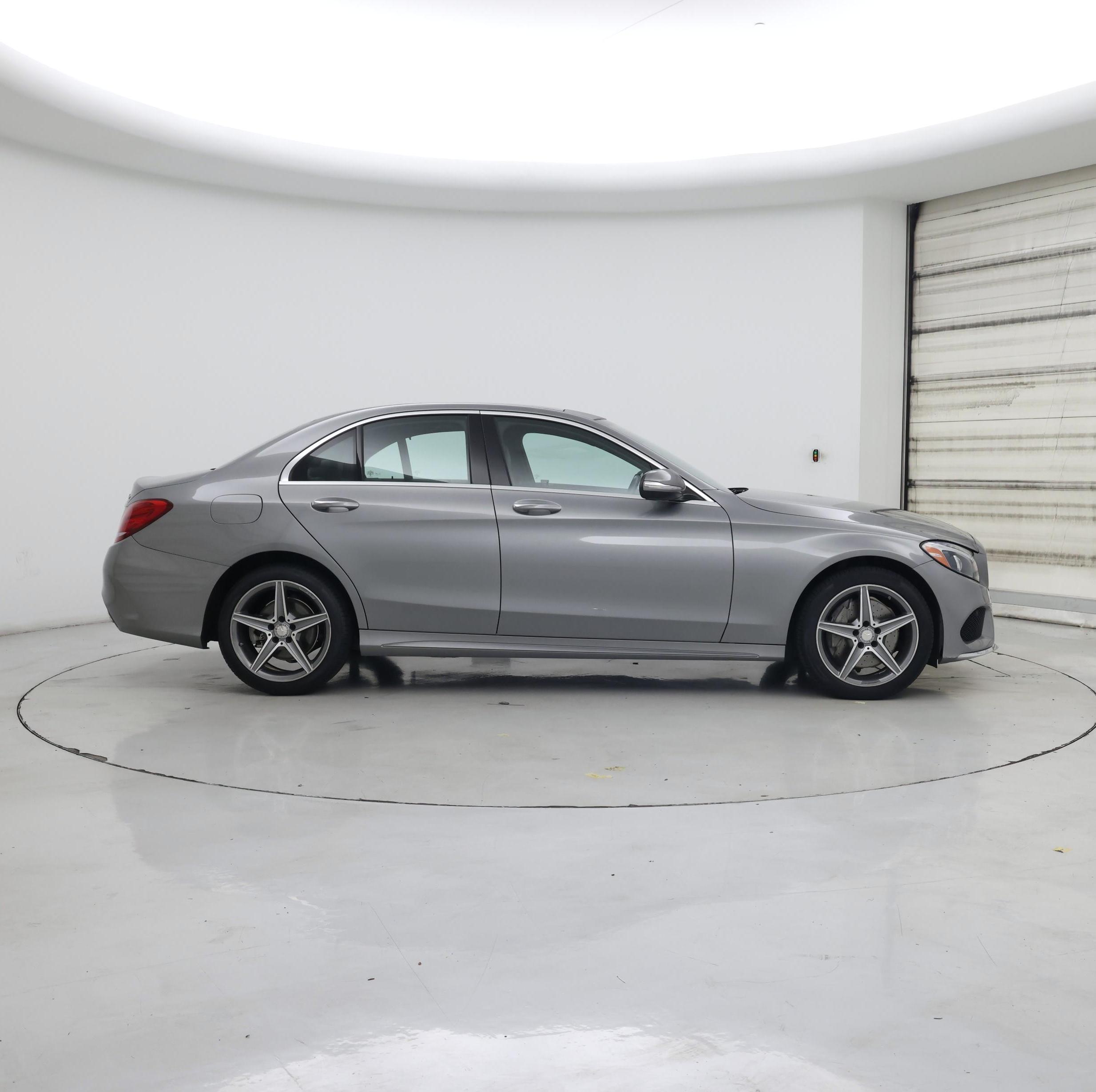 Thumbnail: 2015 Mercedes-Benz C-Class - 7