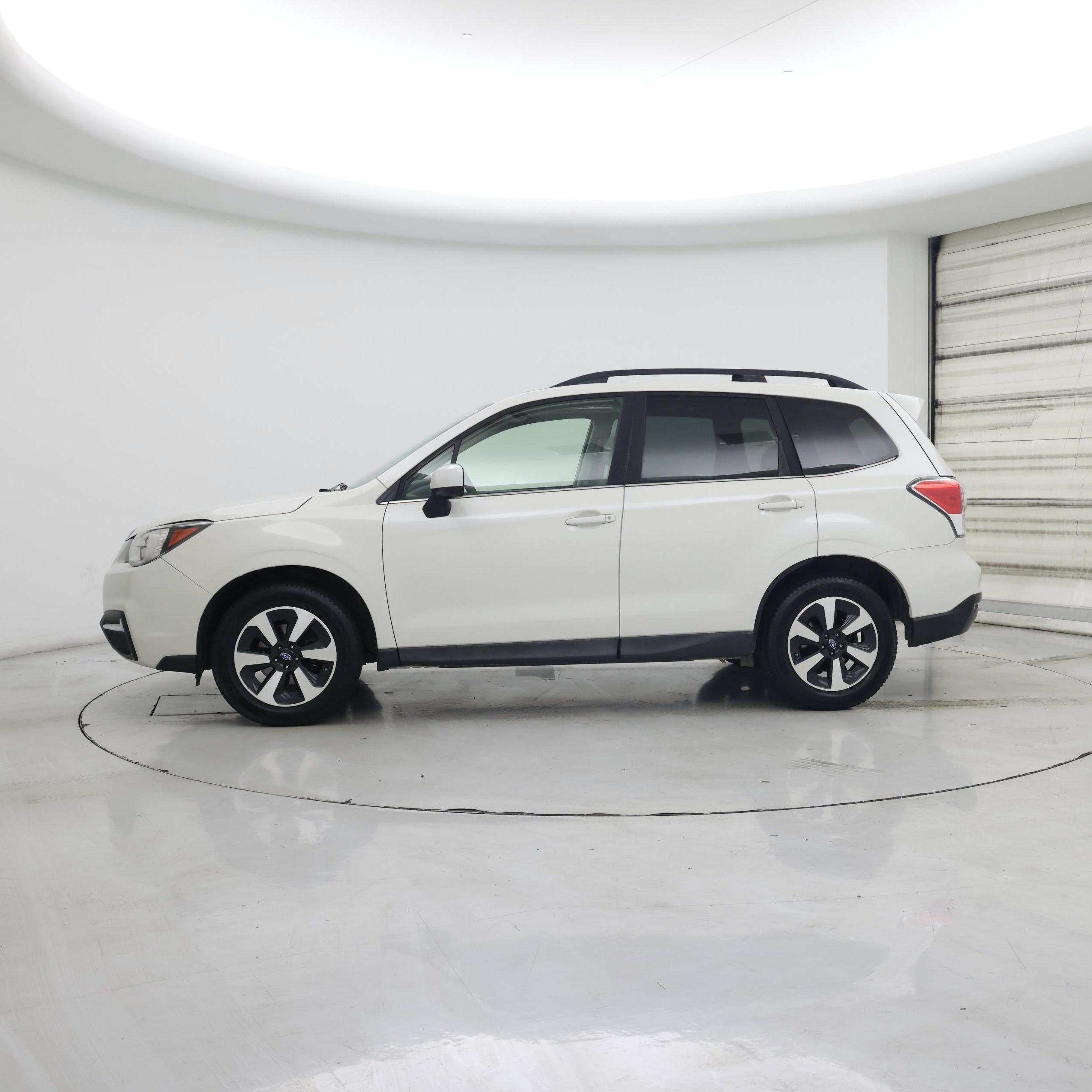 Thumbnail: 2017 Subaru Forester - 3