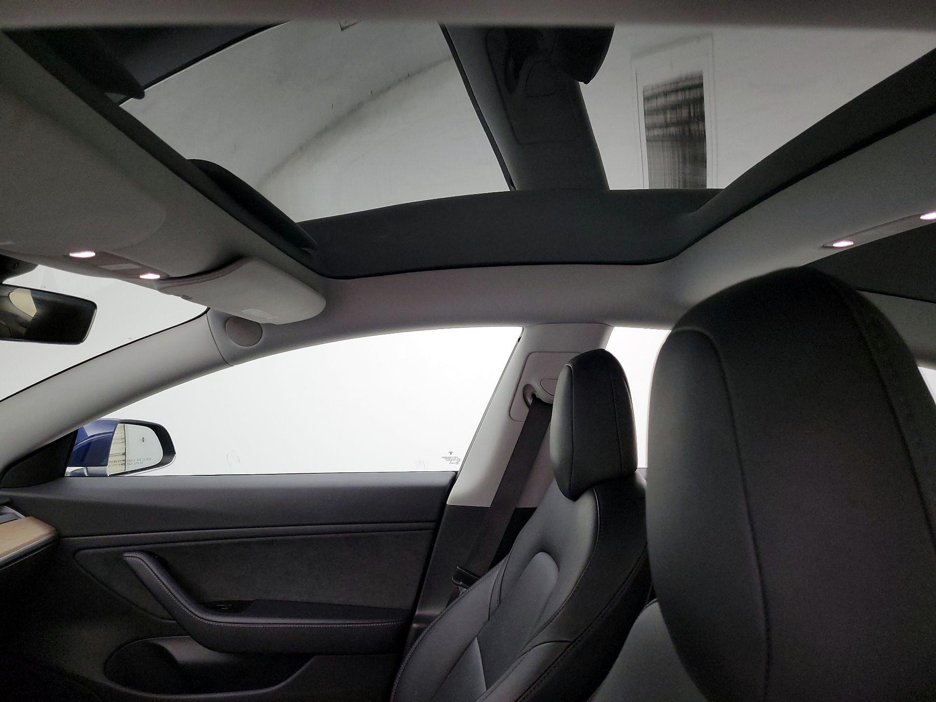 Thumbnail: 2018 Tesla Model 3 - 19