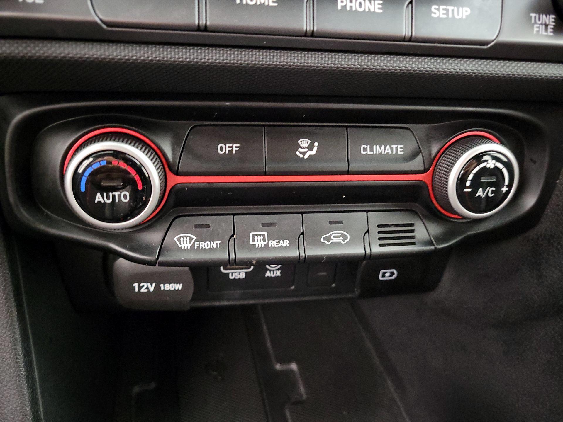 Thumbnail: 2020 Hyundai Veloster - 16
