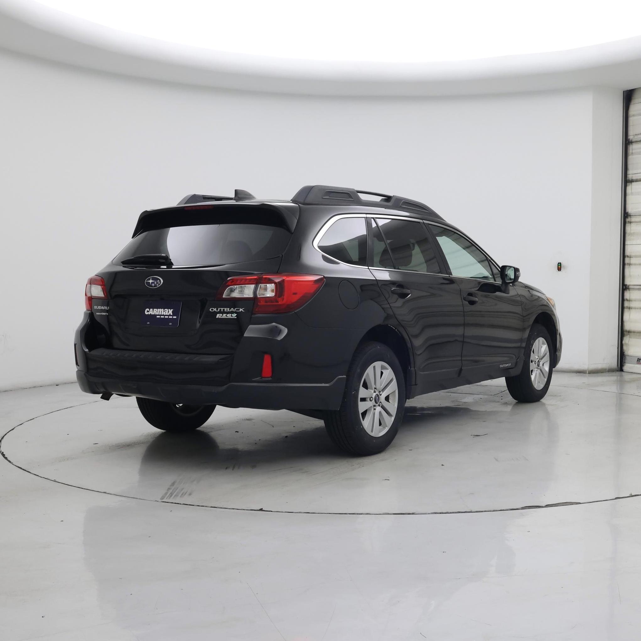Thumbnail: 2017 Subaru Outback - 8