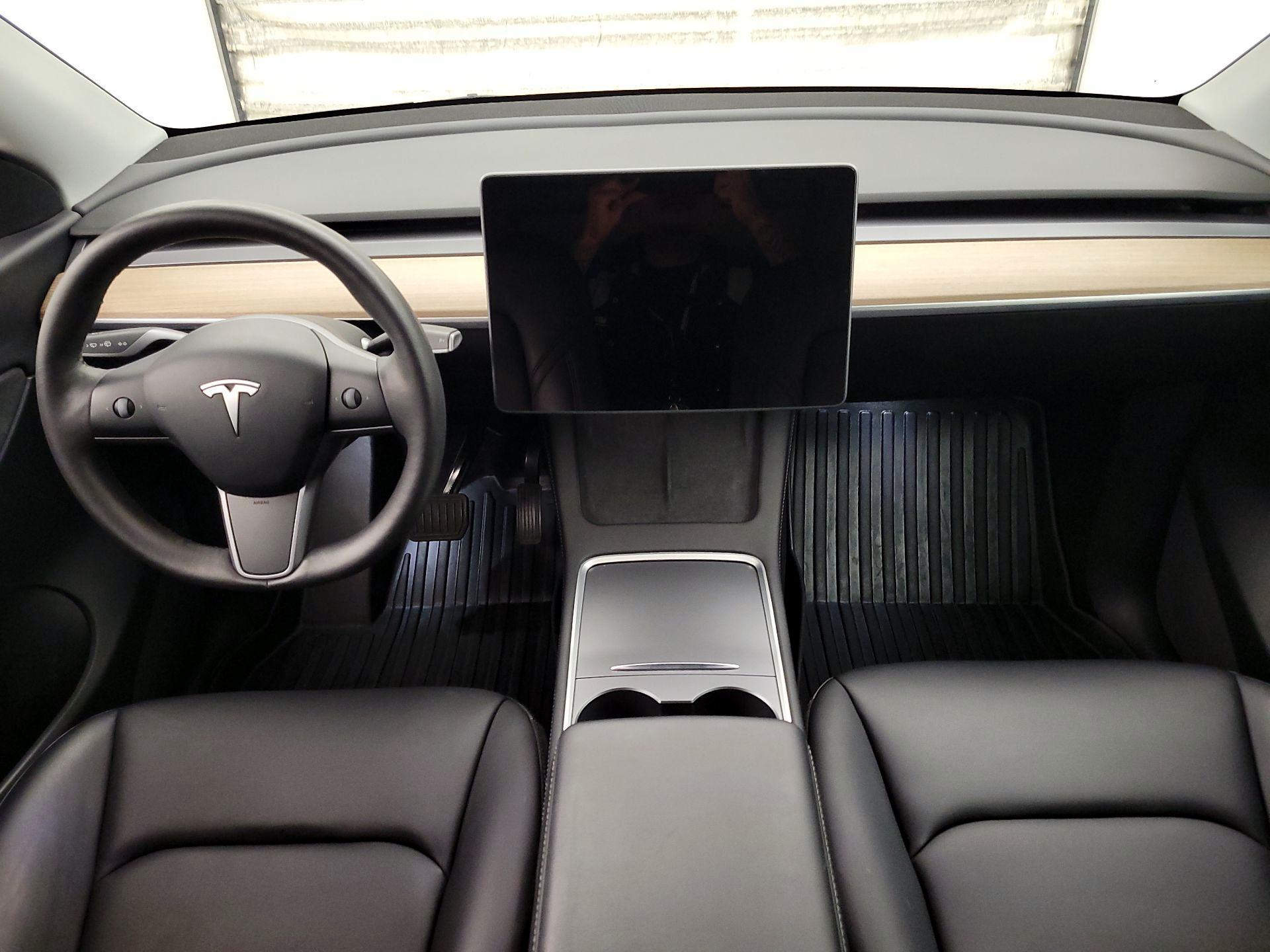 Thumbnail: 2022 Tesla Model Y - 9
