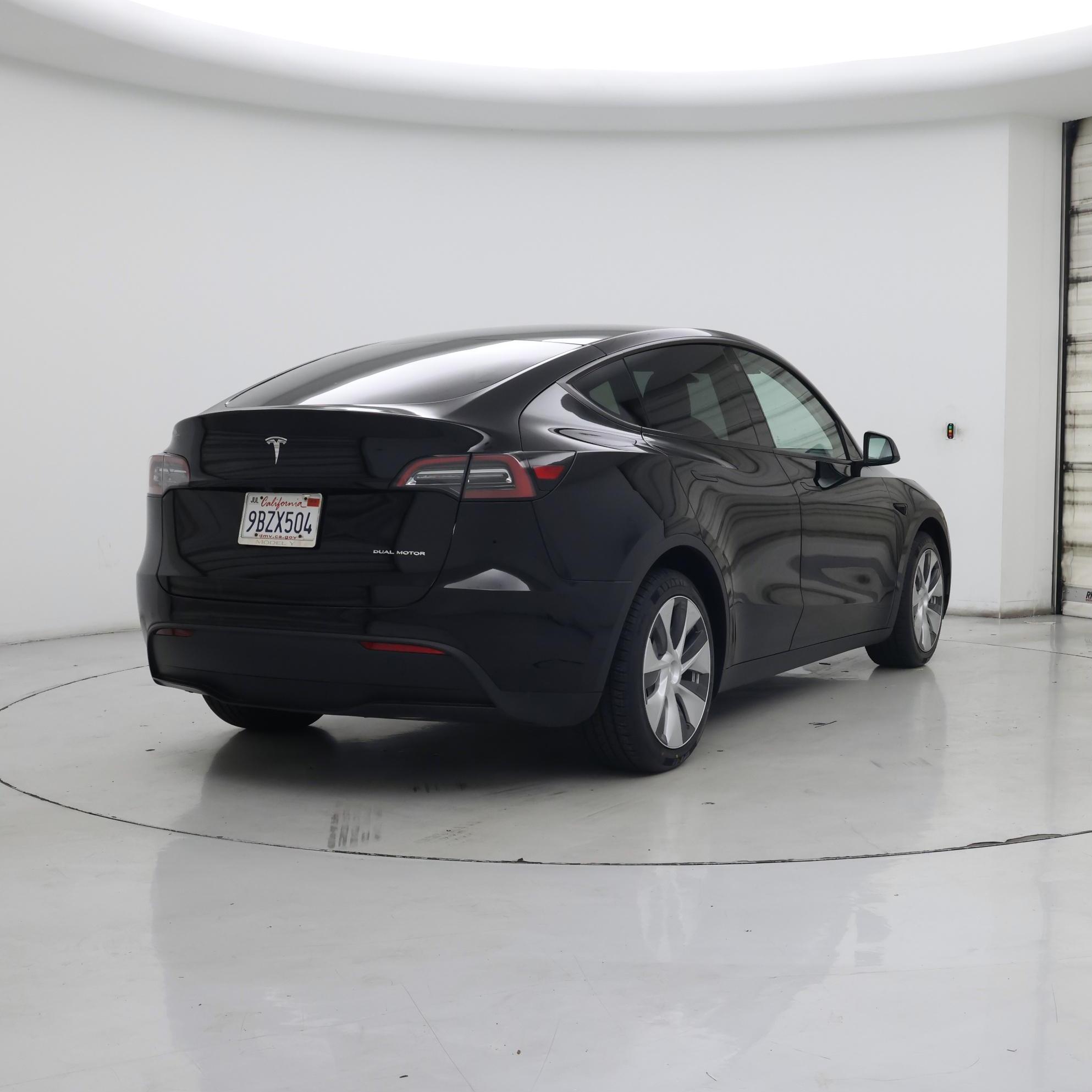 Thumbnail: 2022 Tesla Model Y - 8