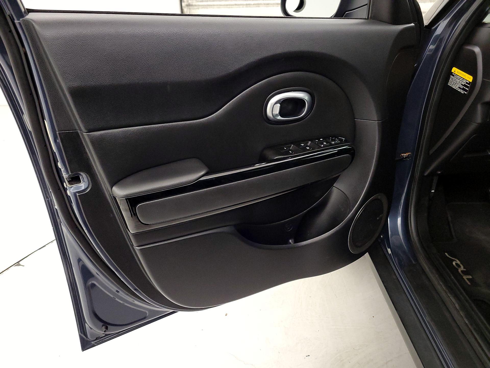 Thumbnail: 2014 Kia Soul - 12