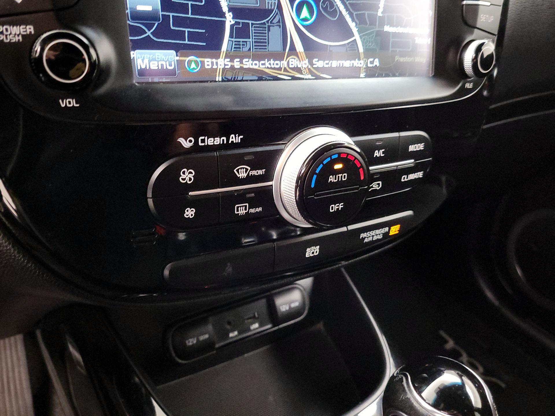 Thumbnail: 2014 Kia Soul - 17