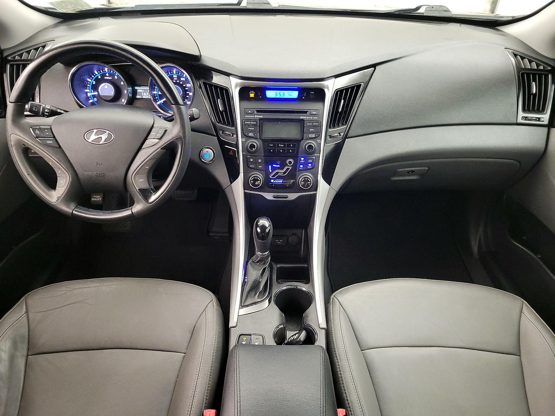 Thumbnail: 2013 Hyundai Sonata - 9