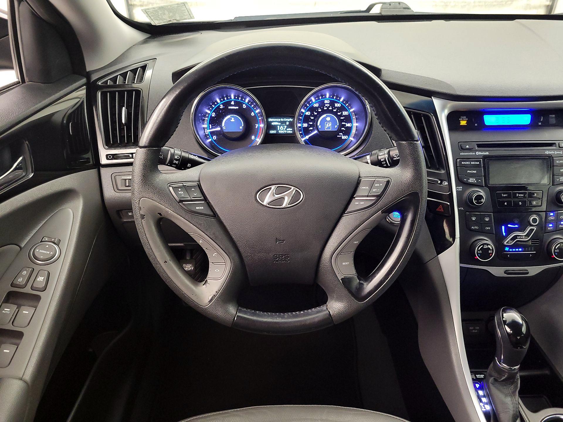 Thumbnail: 2013 Hyundai Sonata - 10