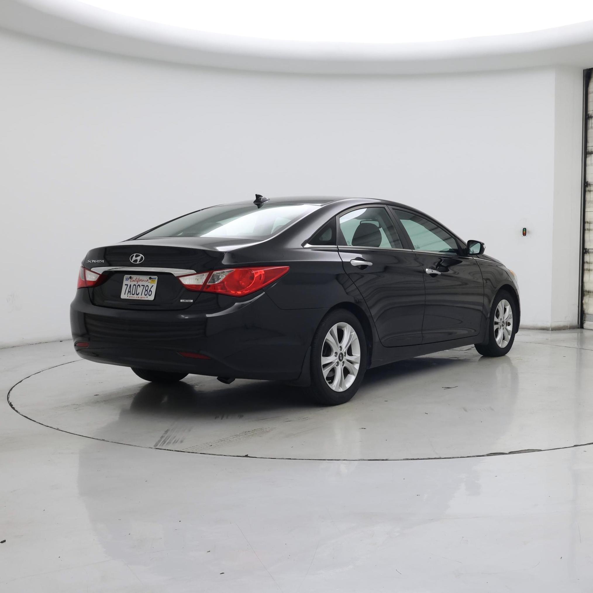 Thumbnail: 2013 Hyundai Sonata - 8