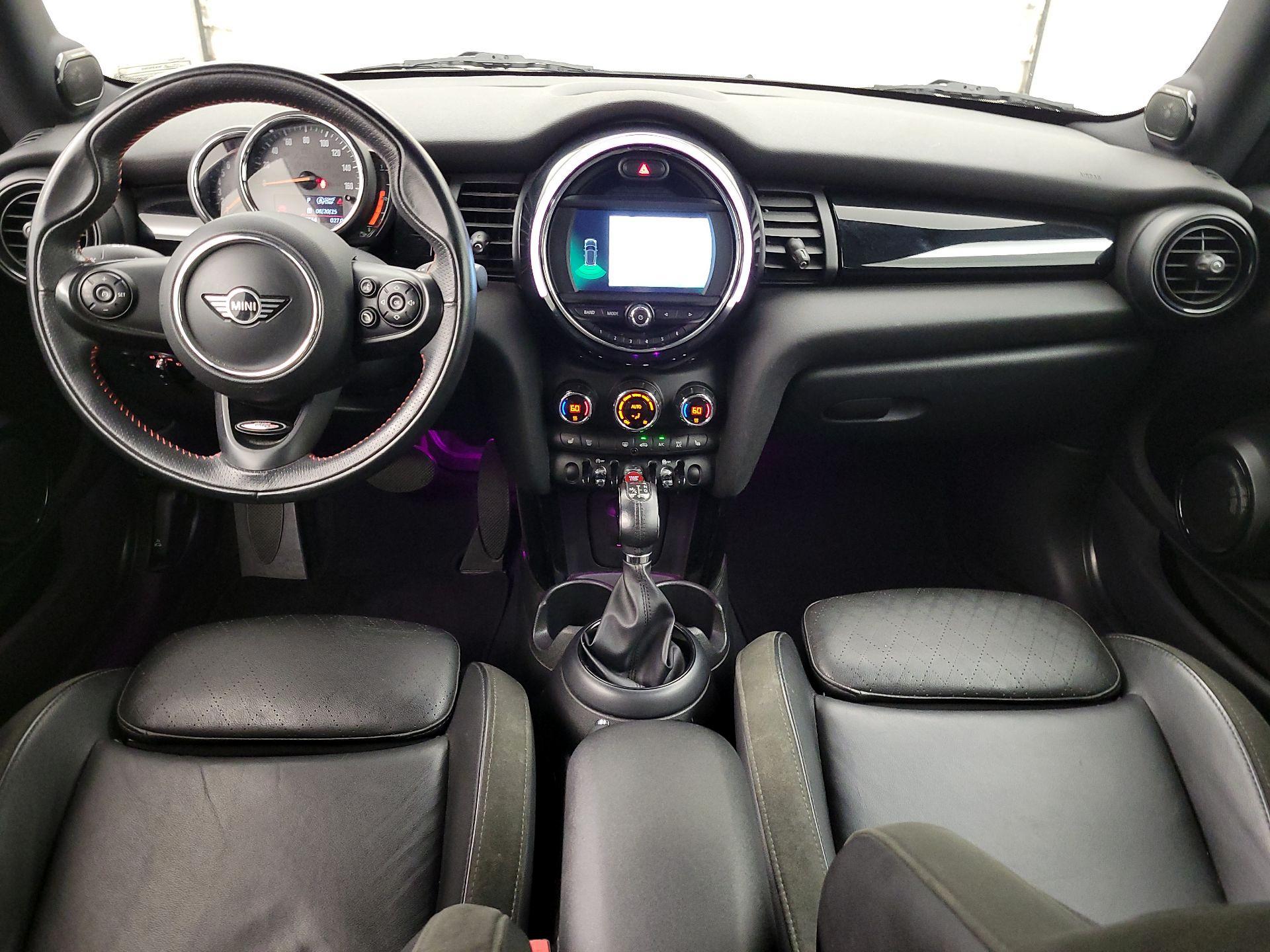Thumbnail: 2019 MINI Cooper Hardtop - 9