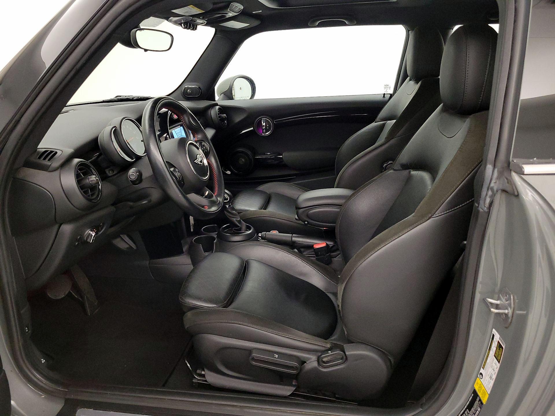 Thumbnail: 2019 MINI Cooper Hardtop - 11