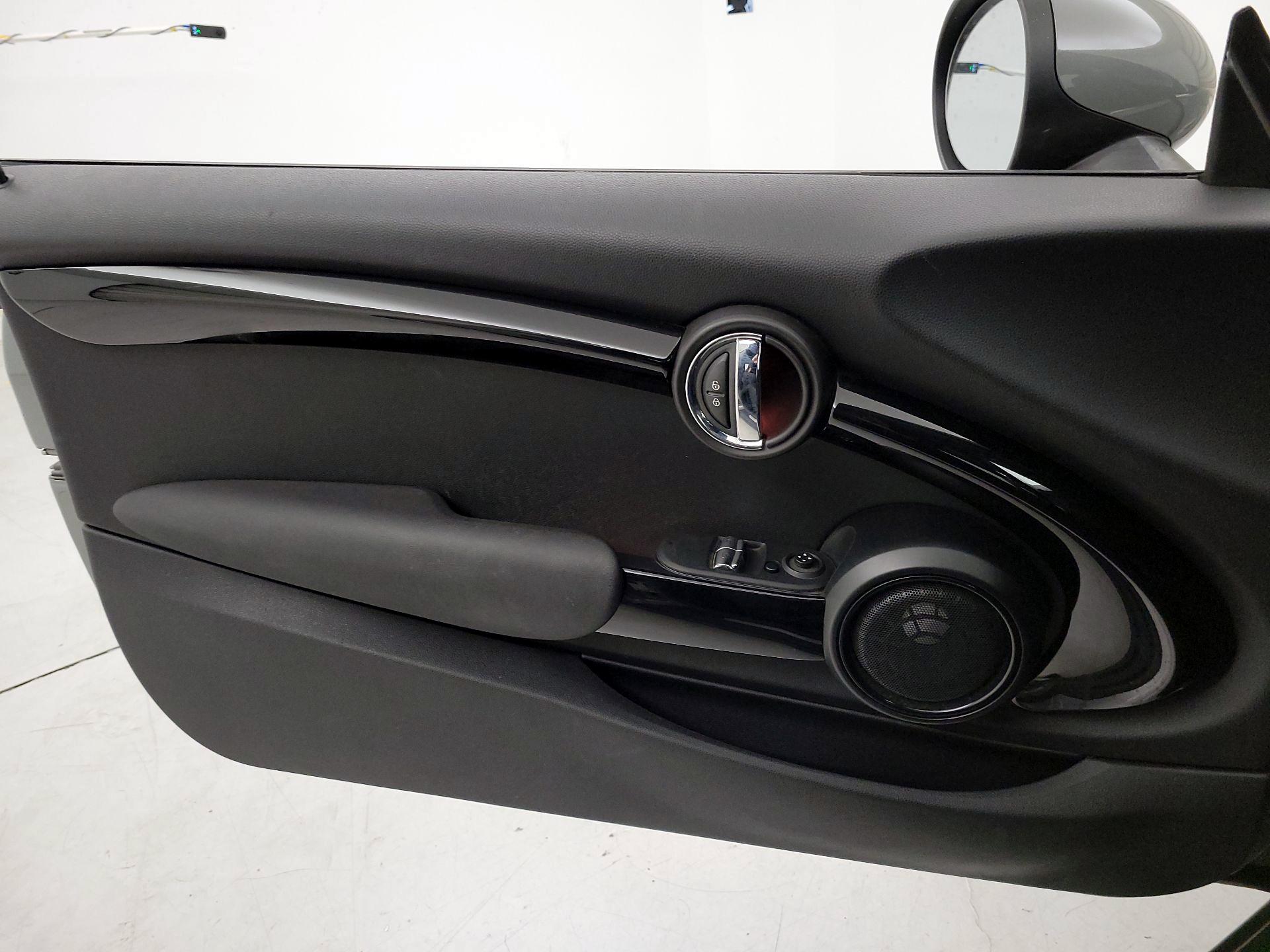 Thumbnail: 2019 MINI Cooper Hardtop - 12