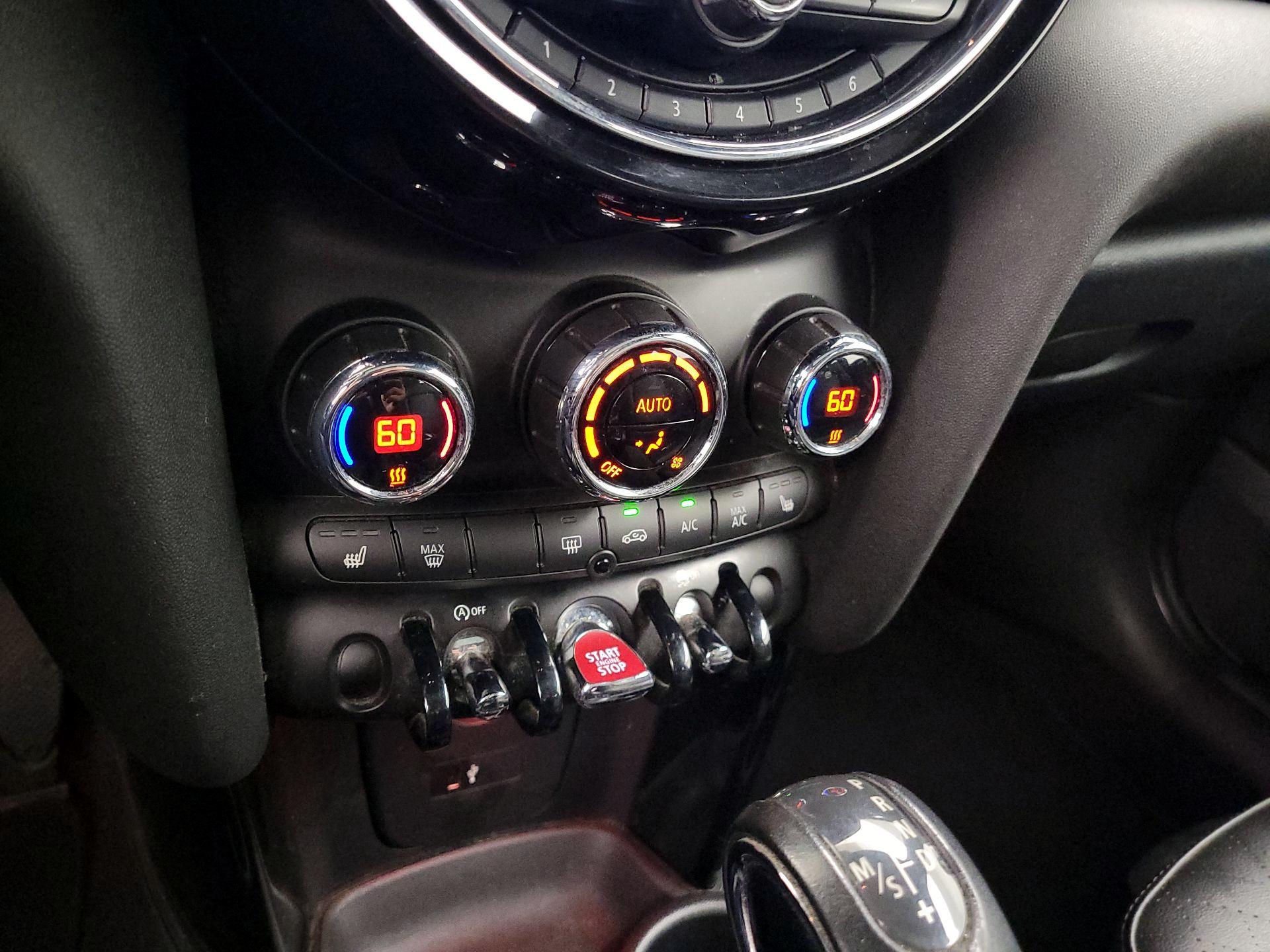 Thumbnail: 2019 MINI Cooper Hardtop - 15
