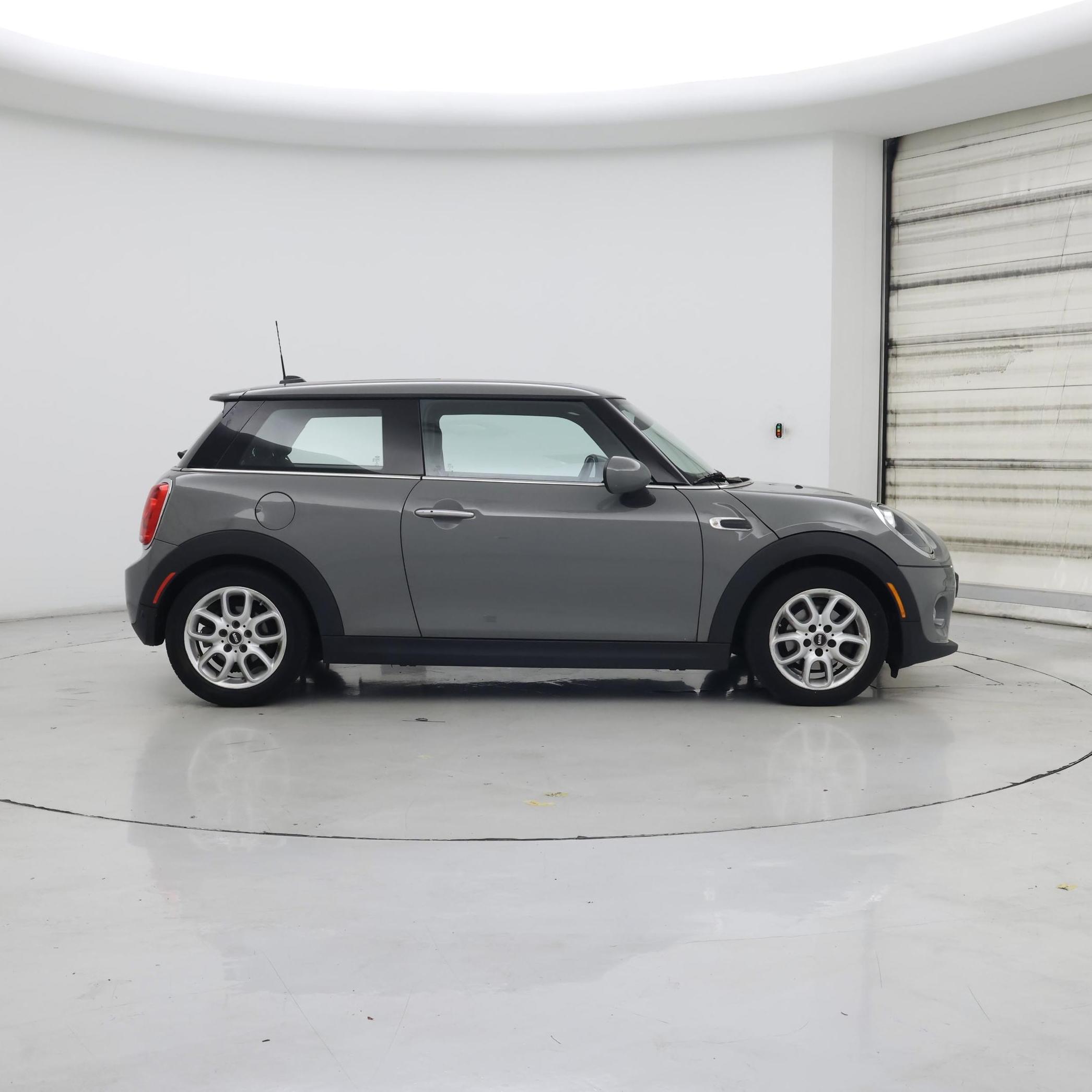 Thumbnail: 2019 MINI Cooper Hardtop - 7