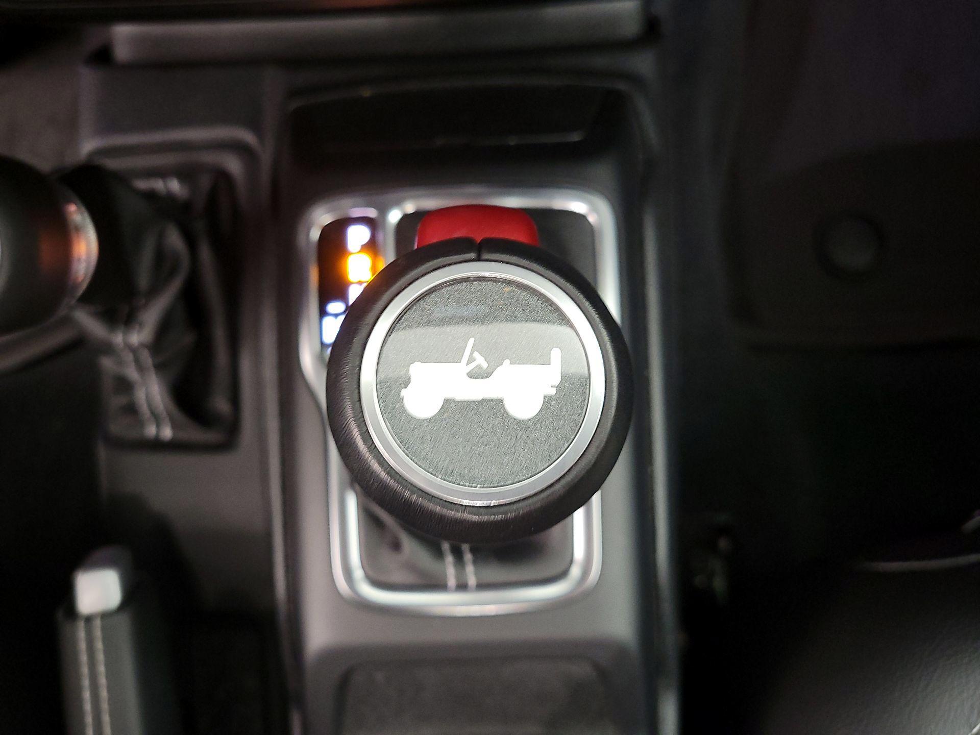 Thumbnail: 2022 Jeep Wrangler - 17