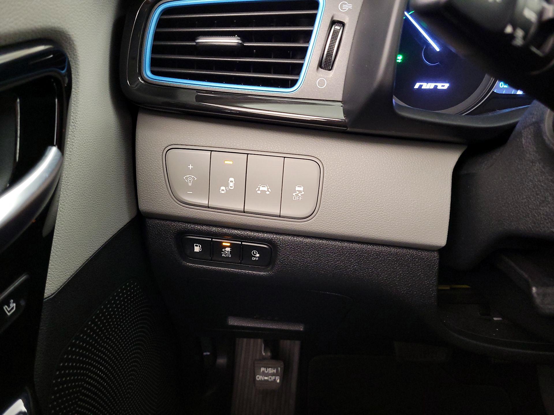 Thumbnail: 2019 Kia Niro - 13