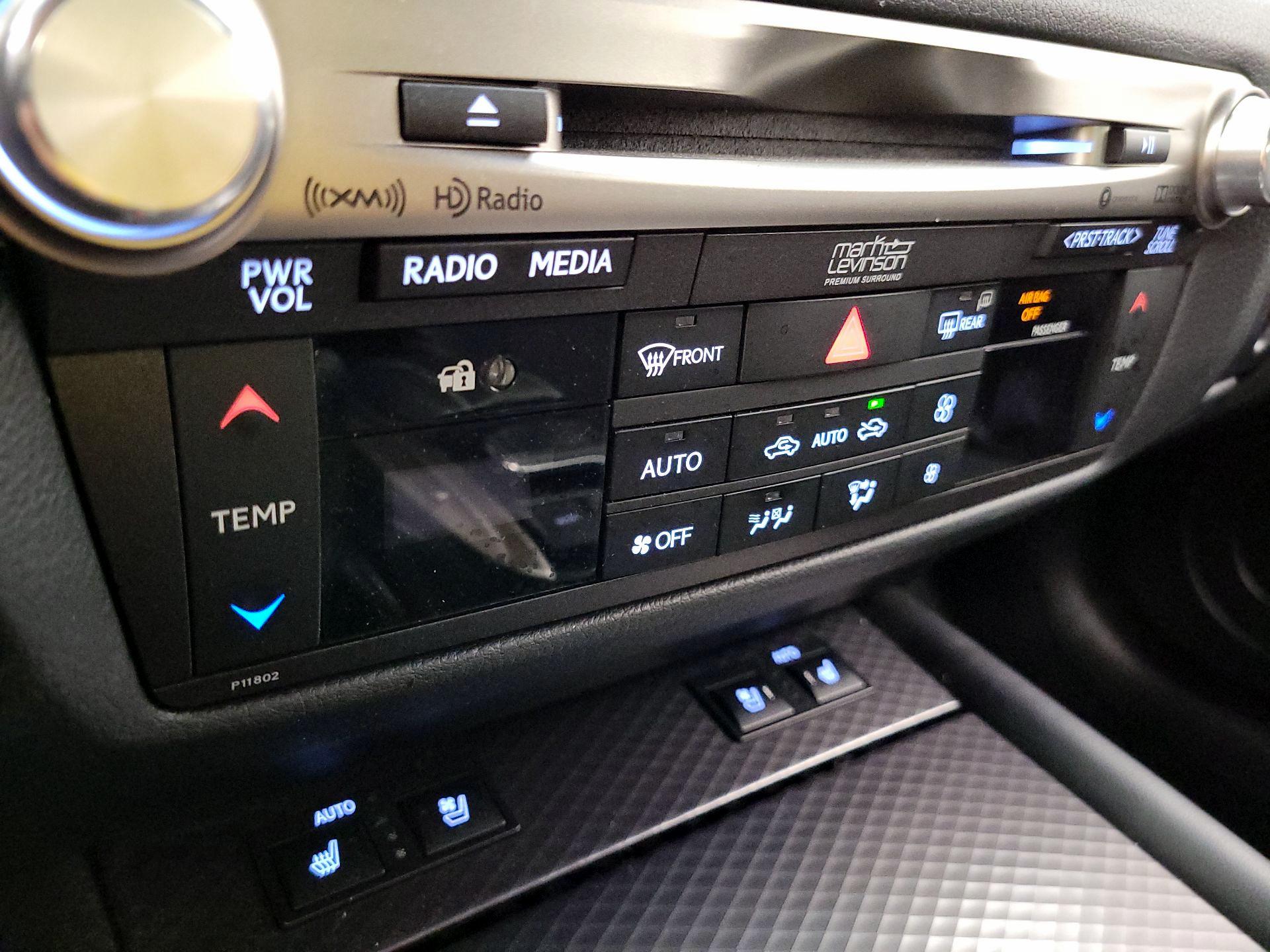 Thumbnail: 2018 Lexus GS - 17