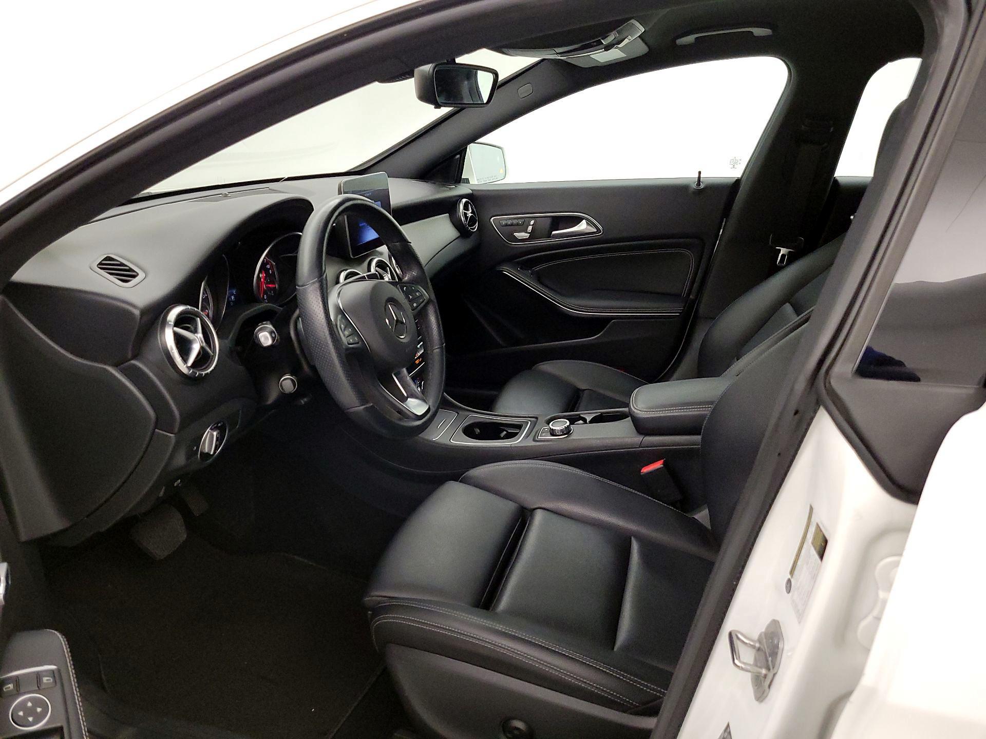 Thumbnail: 2019 Mercedes-Benz CLA - 11