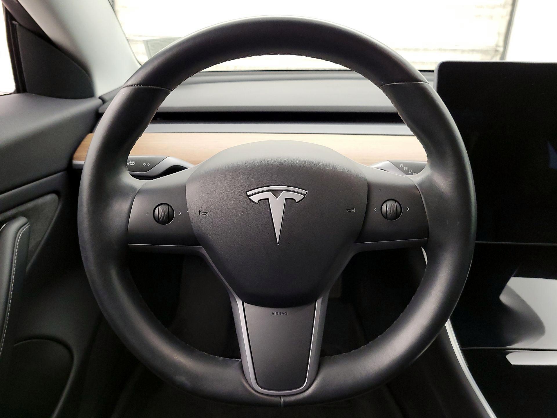 Thumbnail: 2019 Tesla Model 3 - 10