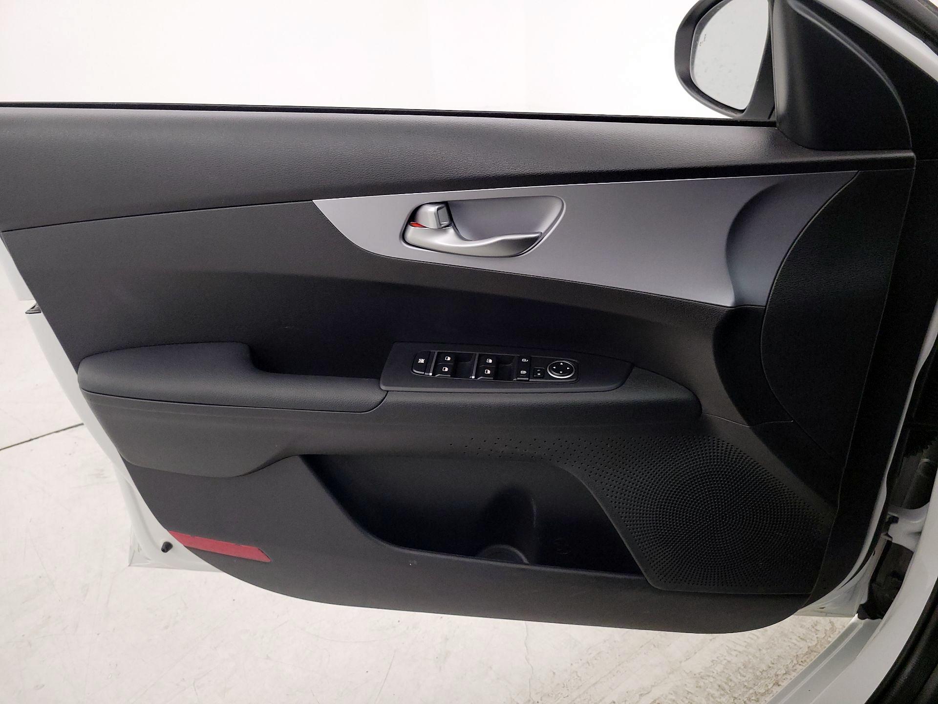 Thumbnail: 2024 Kia Forte - 12
