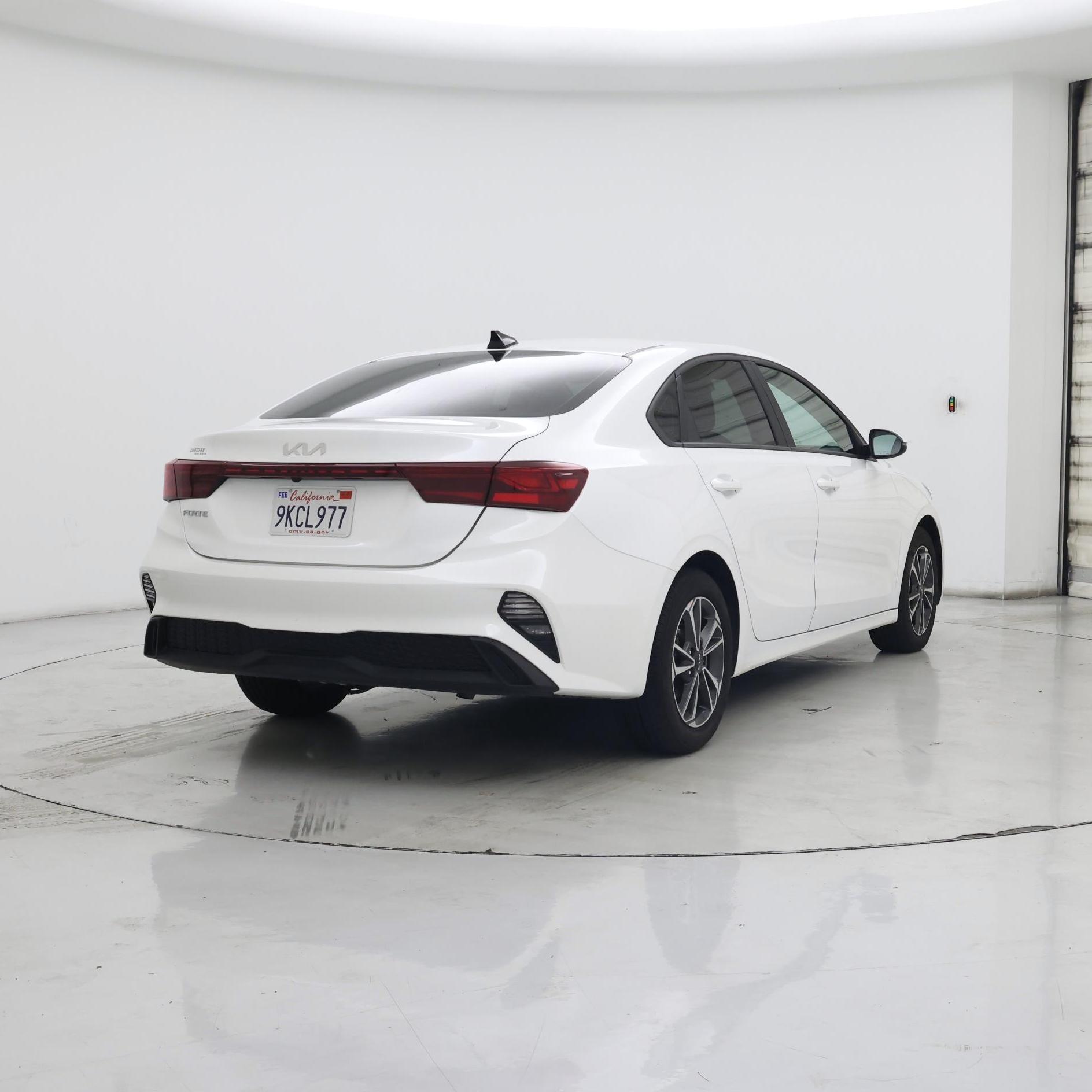 Thumbnail: 2024 Kia Forte - 8