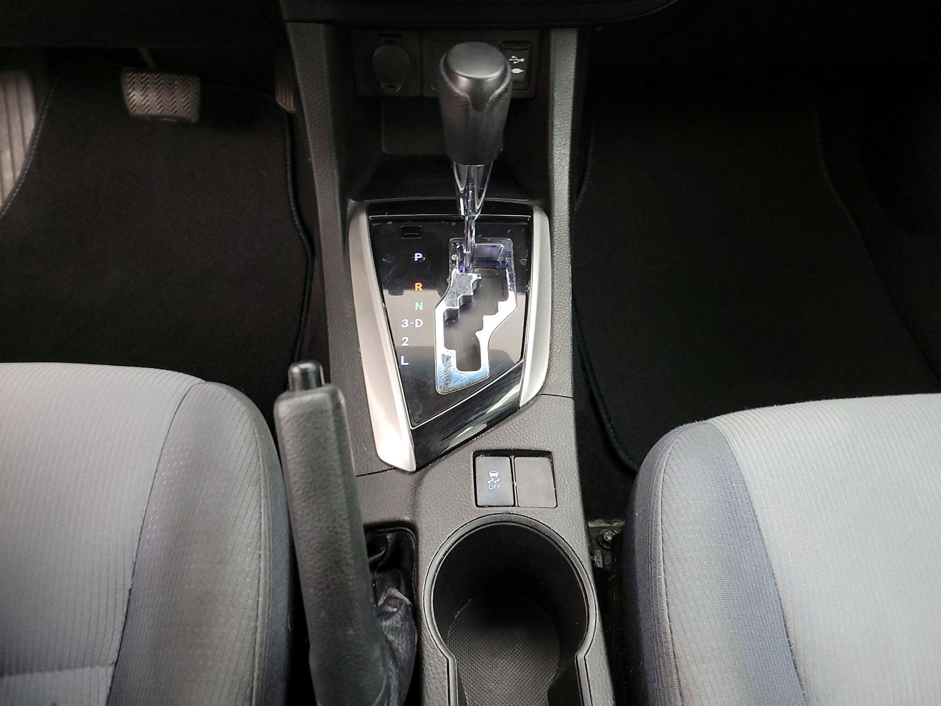 Thumbnail: 2014 Toyota Corolla - 16
