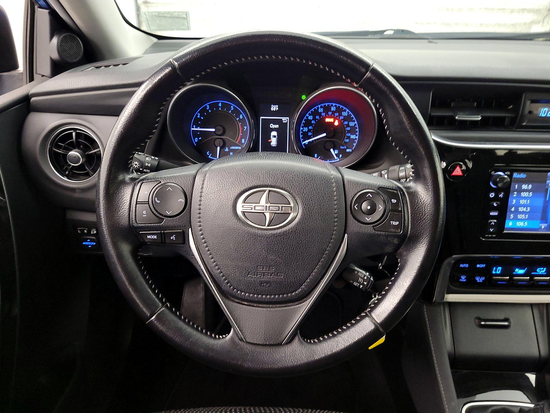 Thumbnail: 2016 Scion iM - 10
