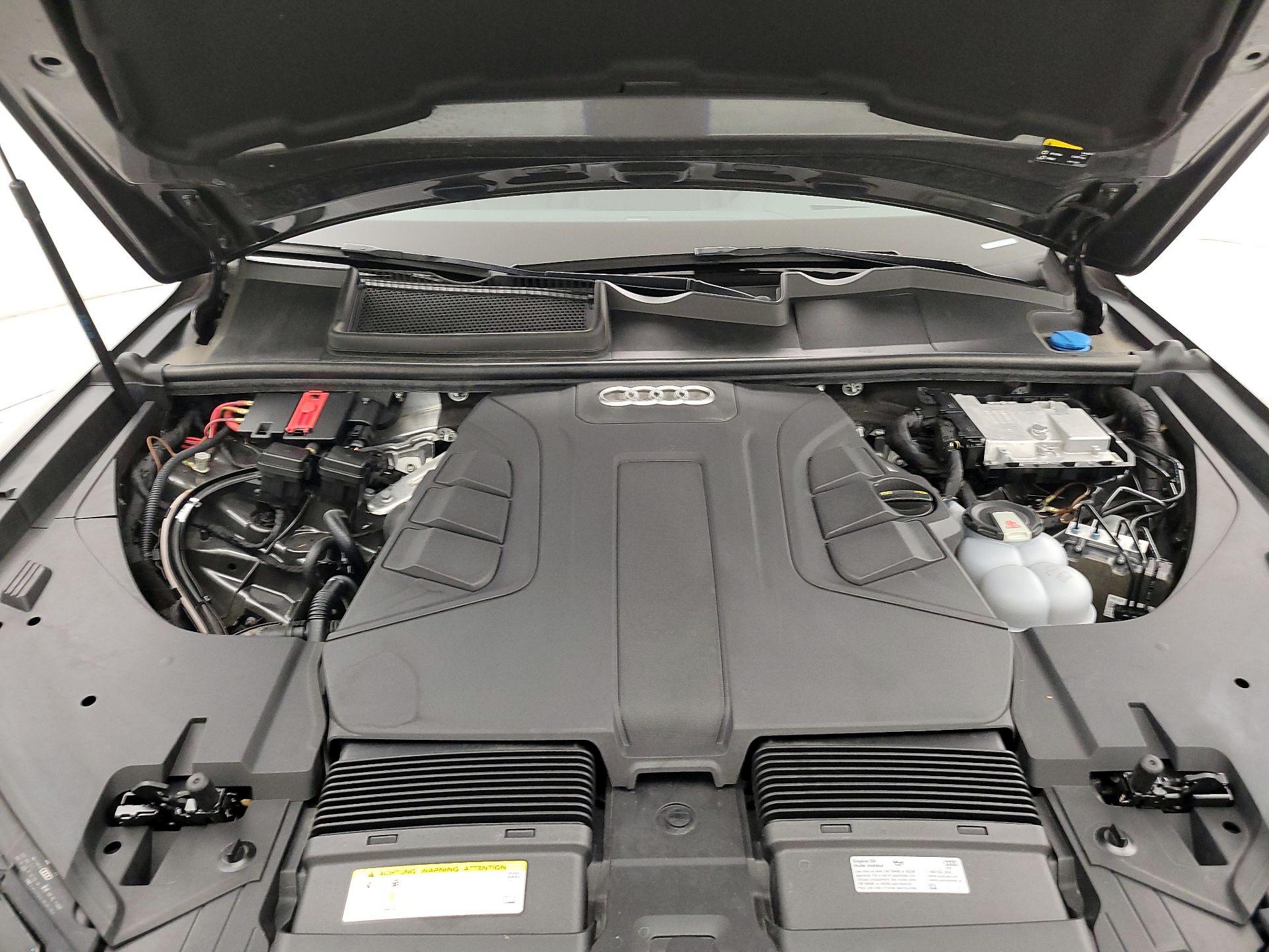 Thumbnail: 2019 Audi Q7 - 19