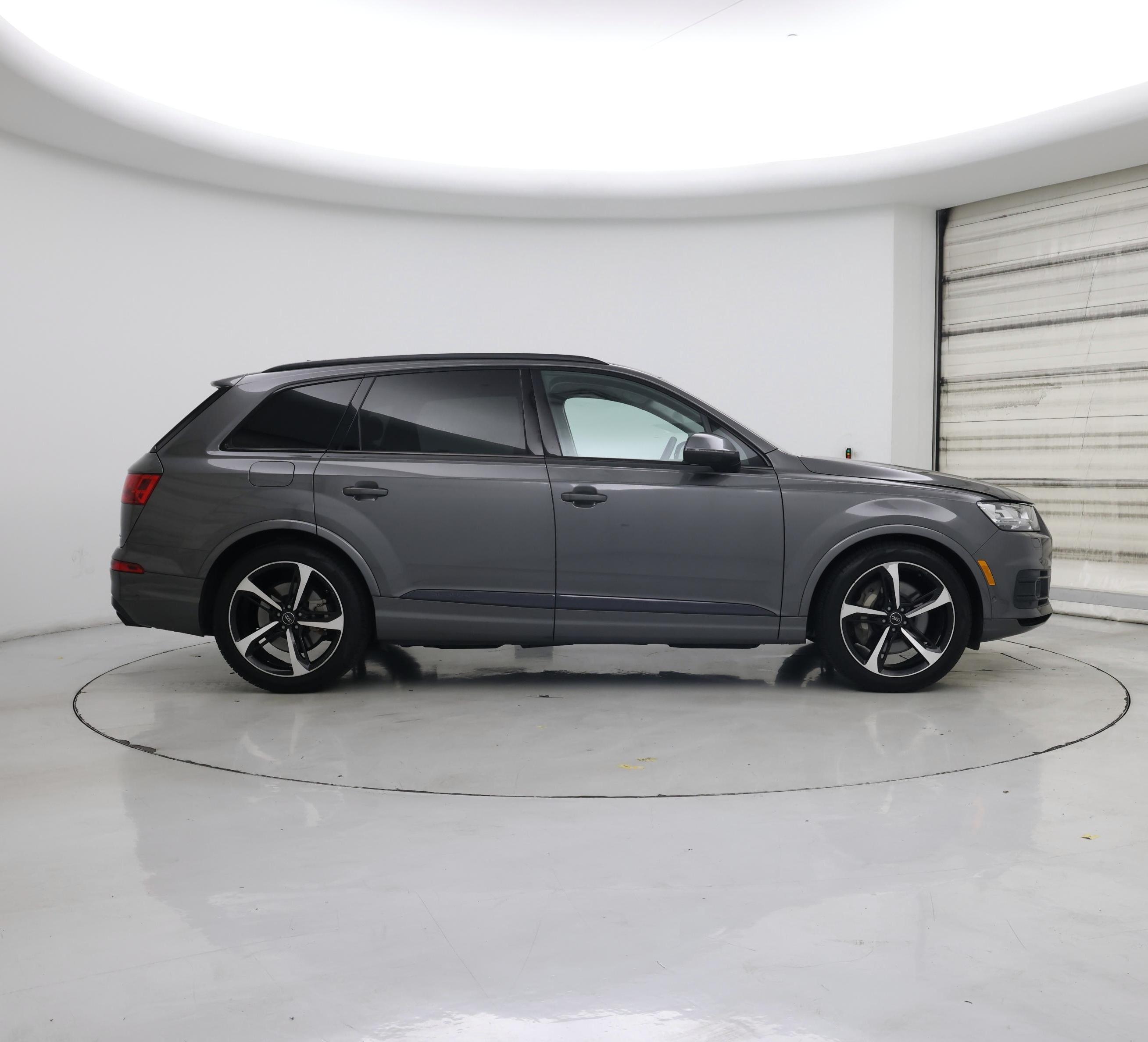 Thumbnail: 2019 Audi Q7 - 7