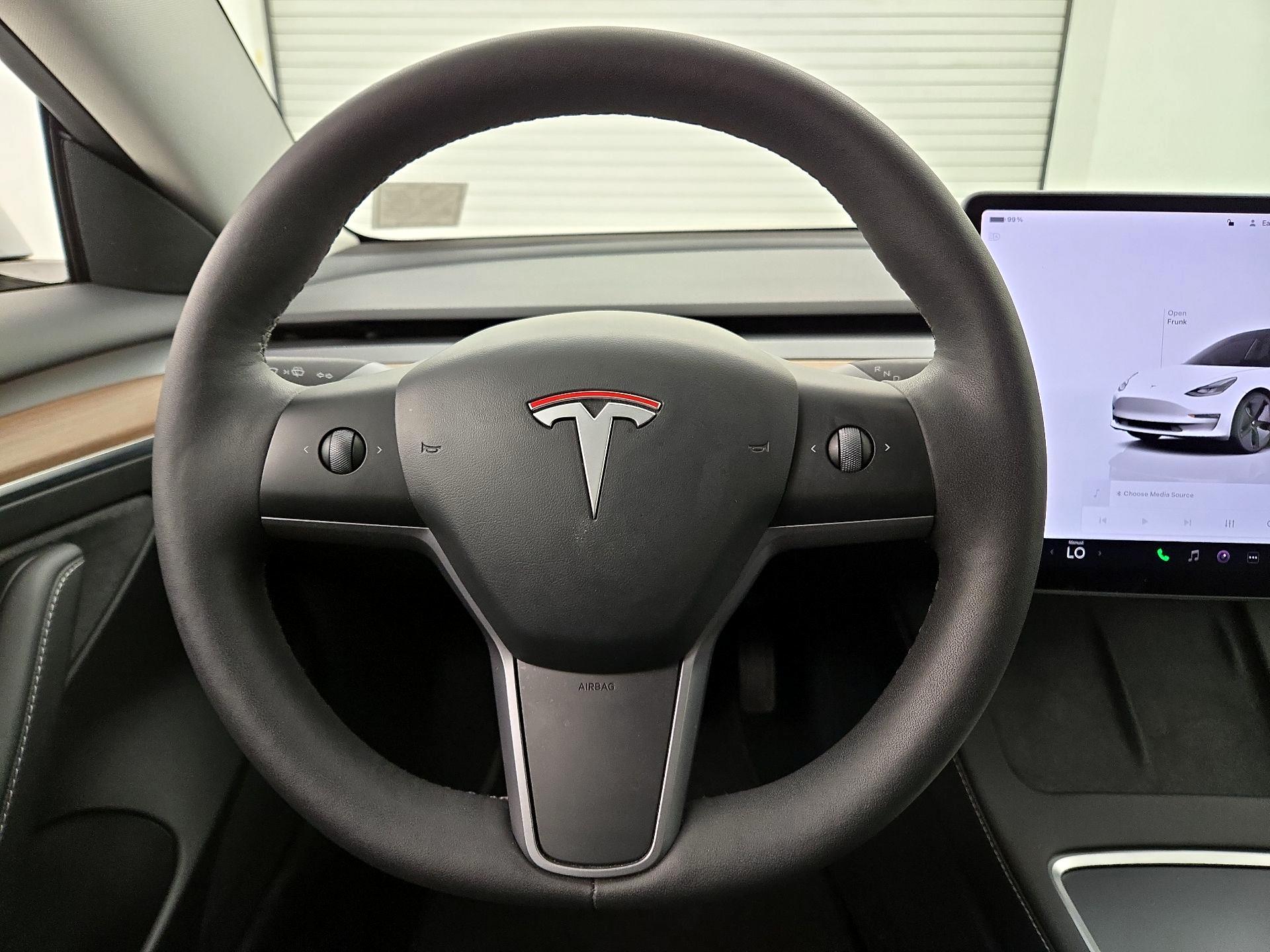 Thumbnail: 2023 Tesla Model 3 - 10