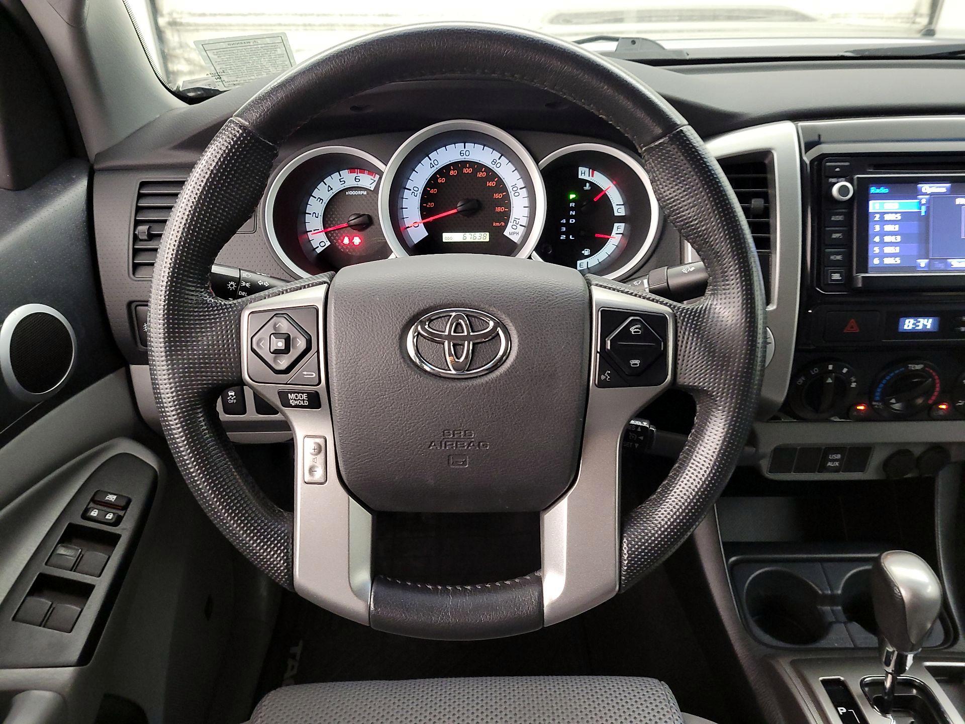 Thumbnail: 2014 Toyota Tacoma - 10