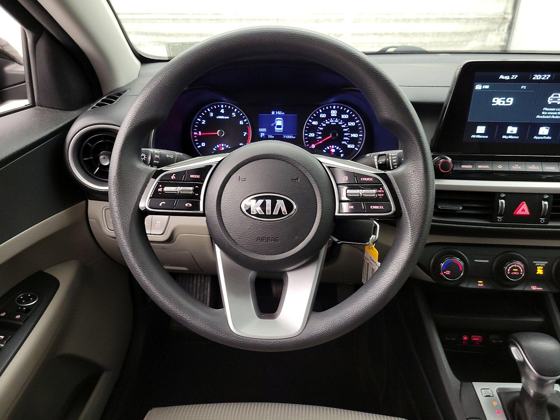 Thumbnail: 2020 Kia Forte - 10