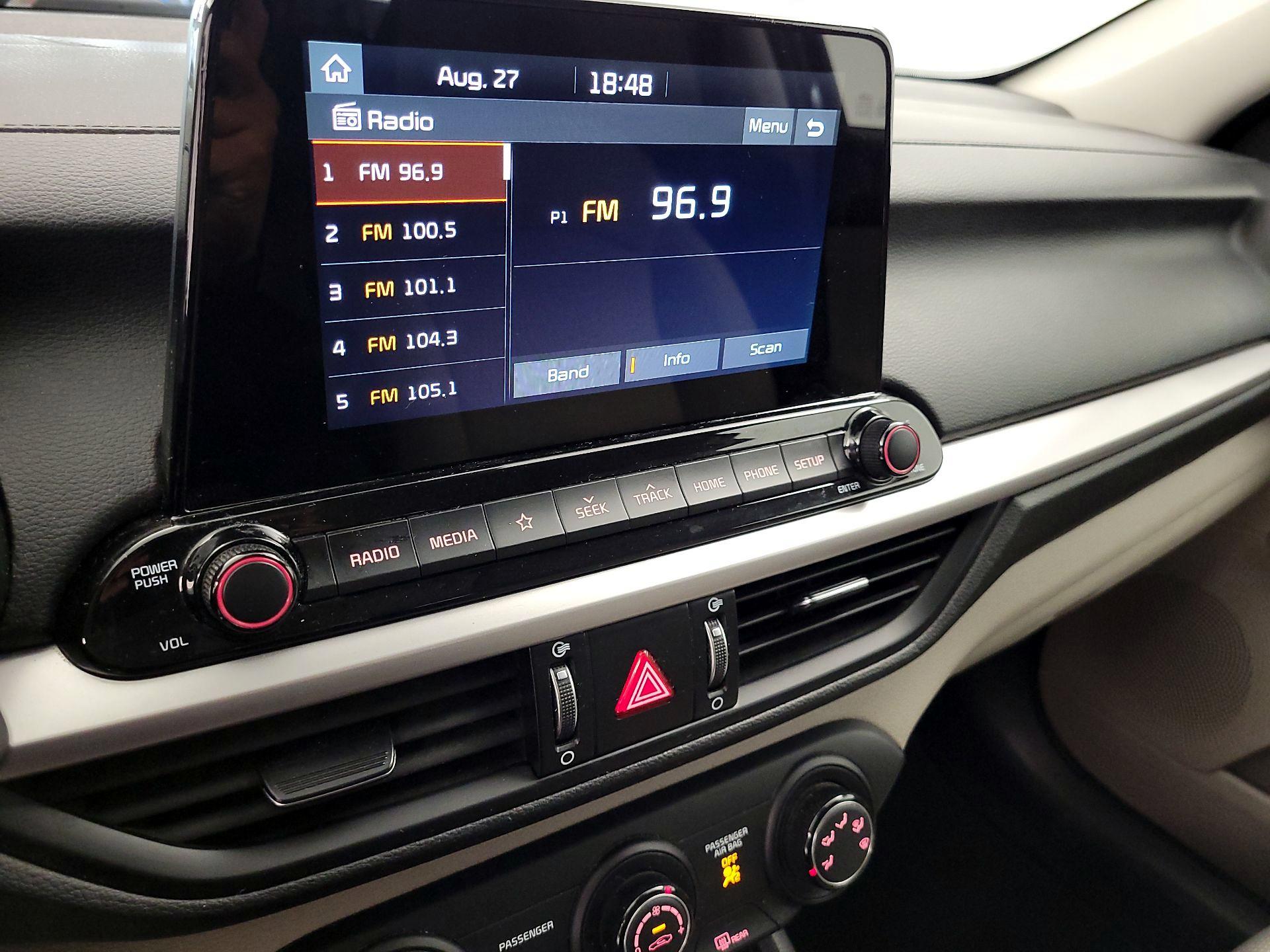 Thumbnail: 2020 Kia Forte - 15