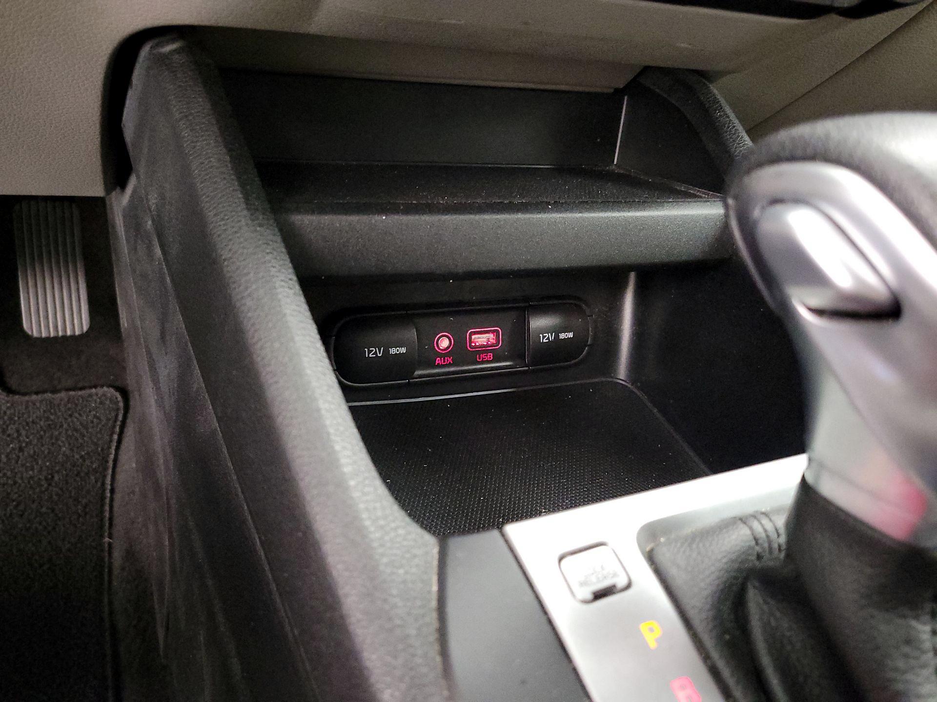 Thumbnail: 2020 Kia Forte - 18