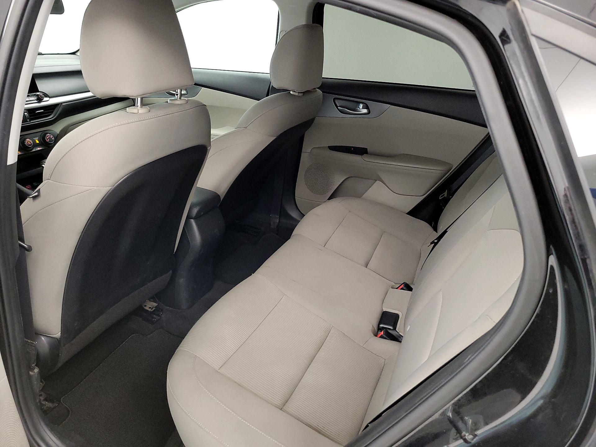 Thumbnail: 2020 Kia Forte - 19