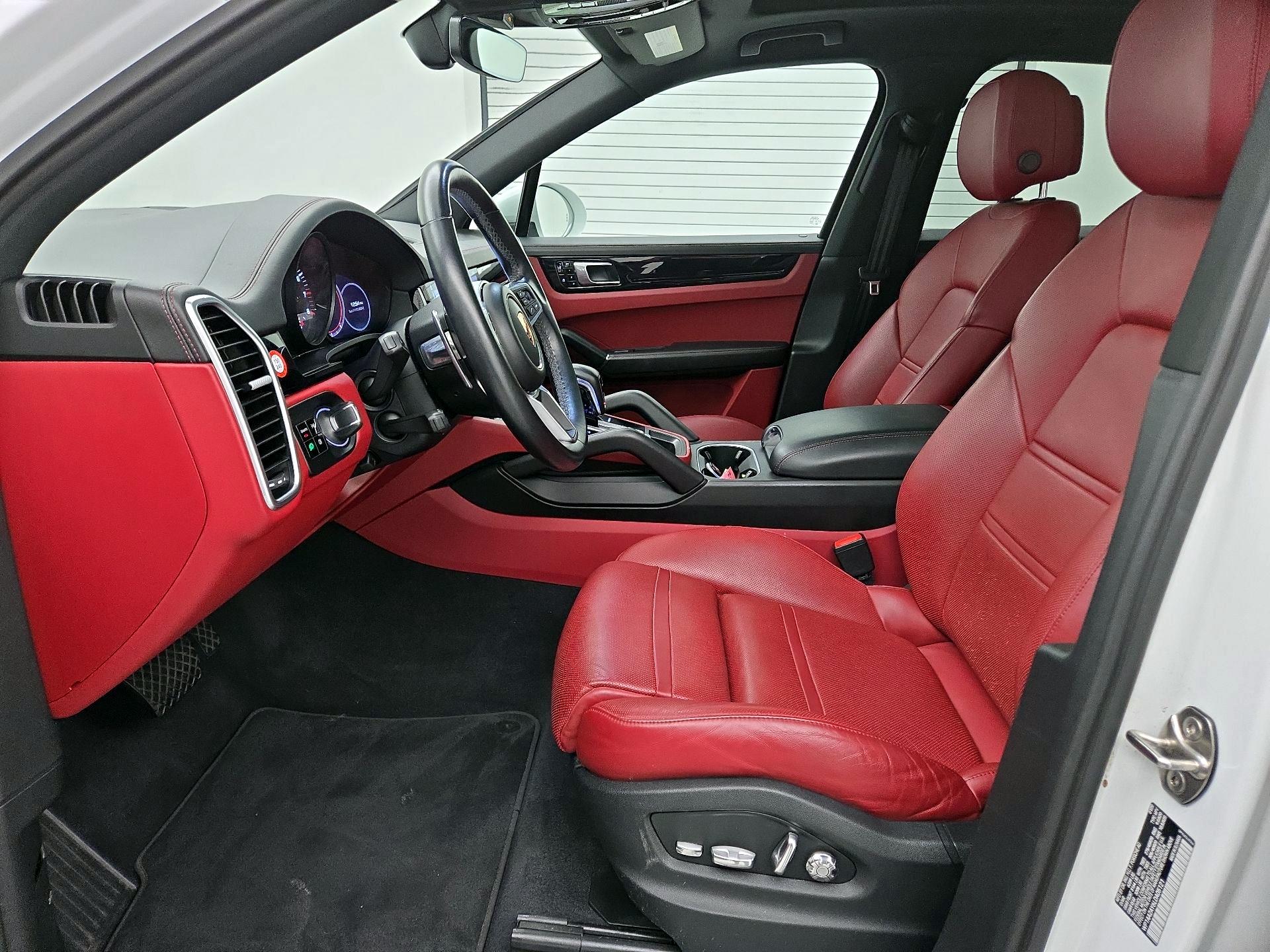 Thumbnail: 2020 Porsche Cayenne - 11