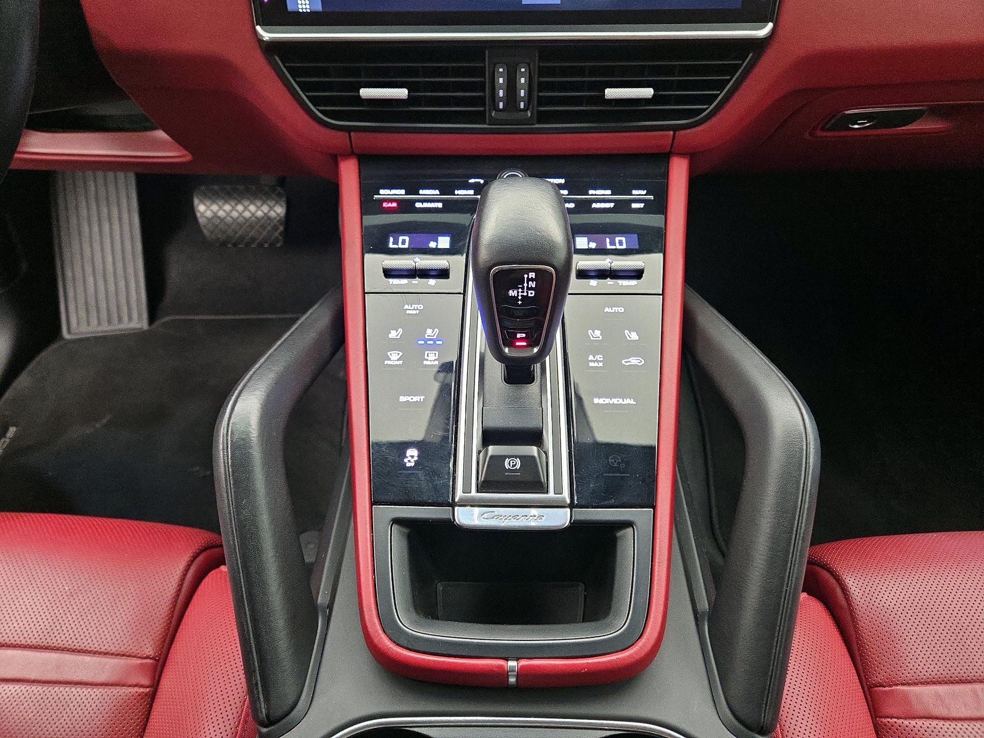 Thumbnail: 2020 Porsche Cayenne - 18