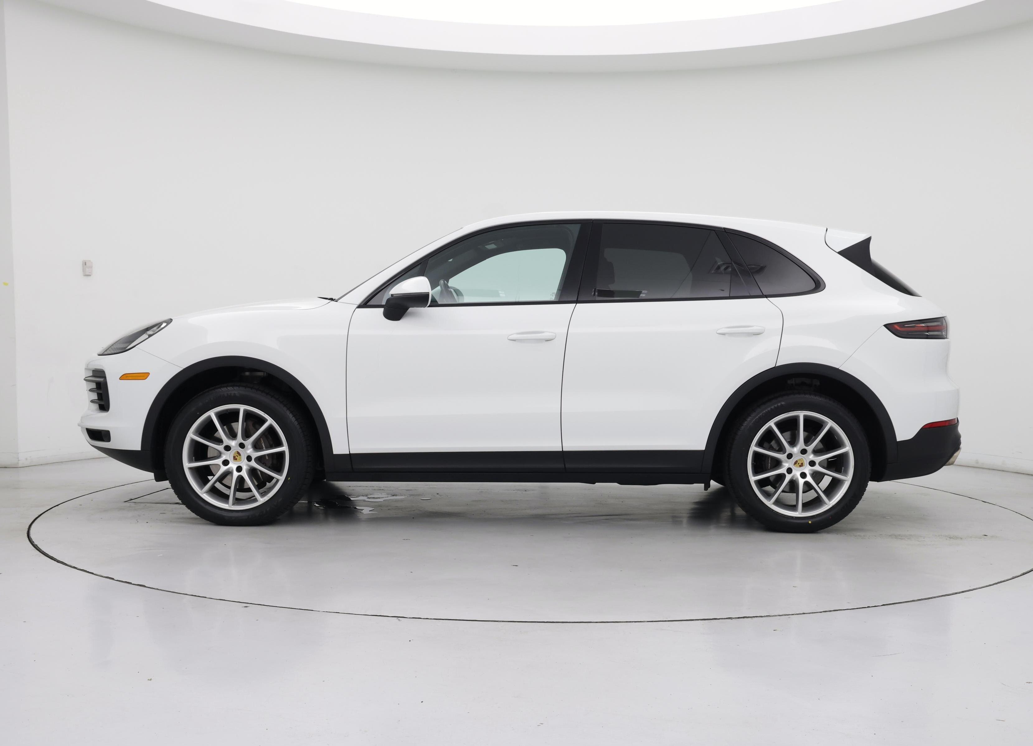 Thumbnail: 2020 Porsche Cayenne - 3