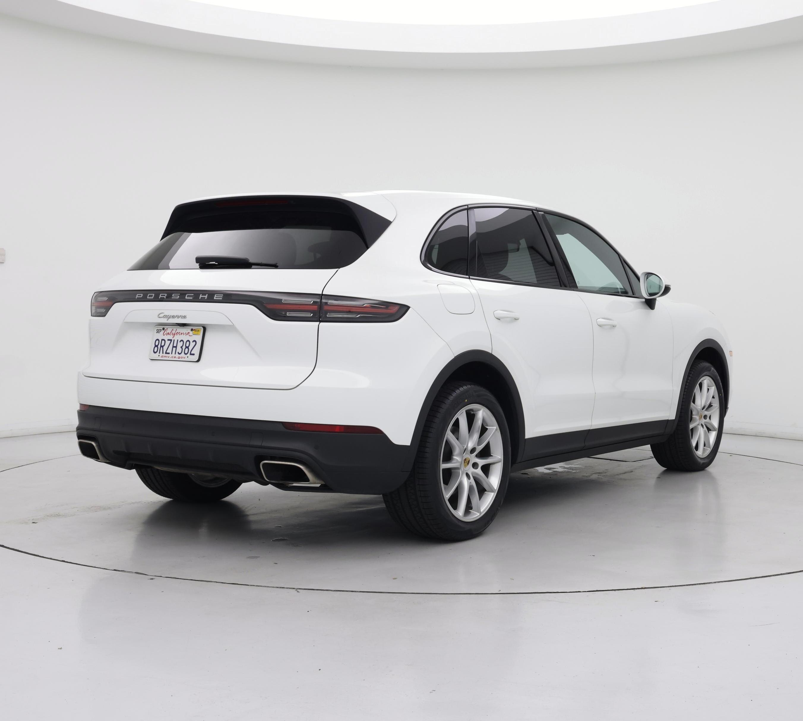 Thumbnail: 2020 Porsche Cayenne - 8