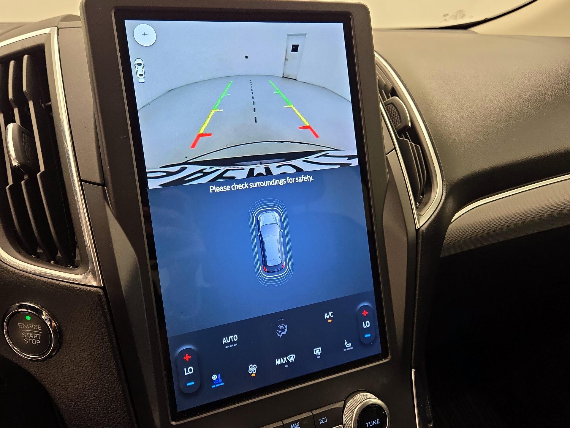 Thumbnail: 2021 Ford Edge - 15
